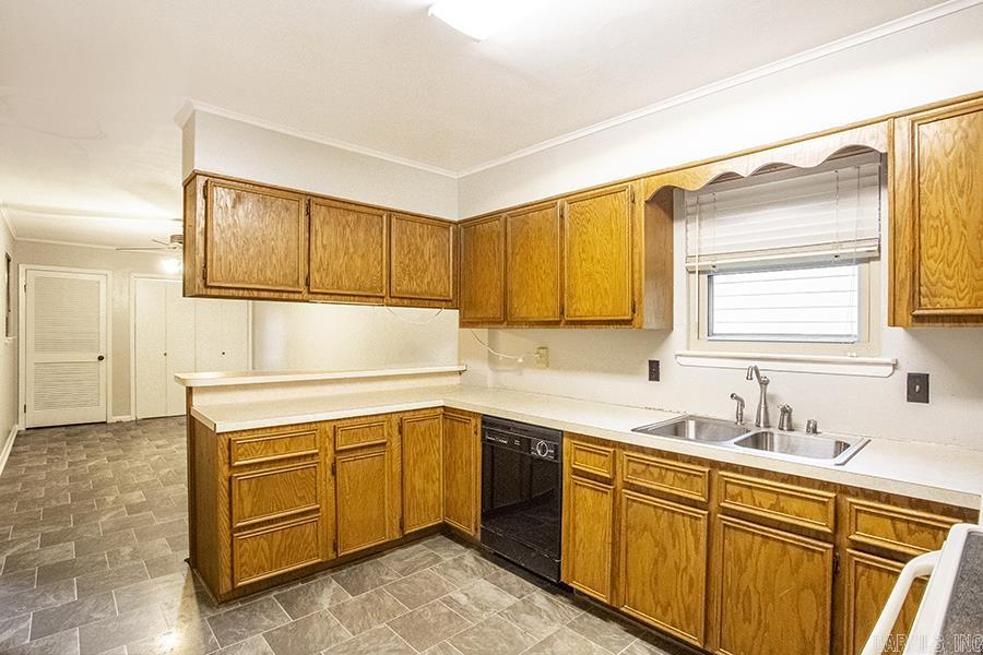 1513 Pickering Property Photo 15