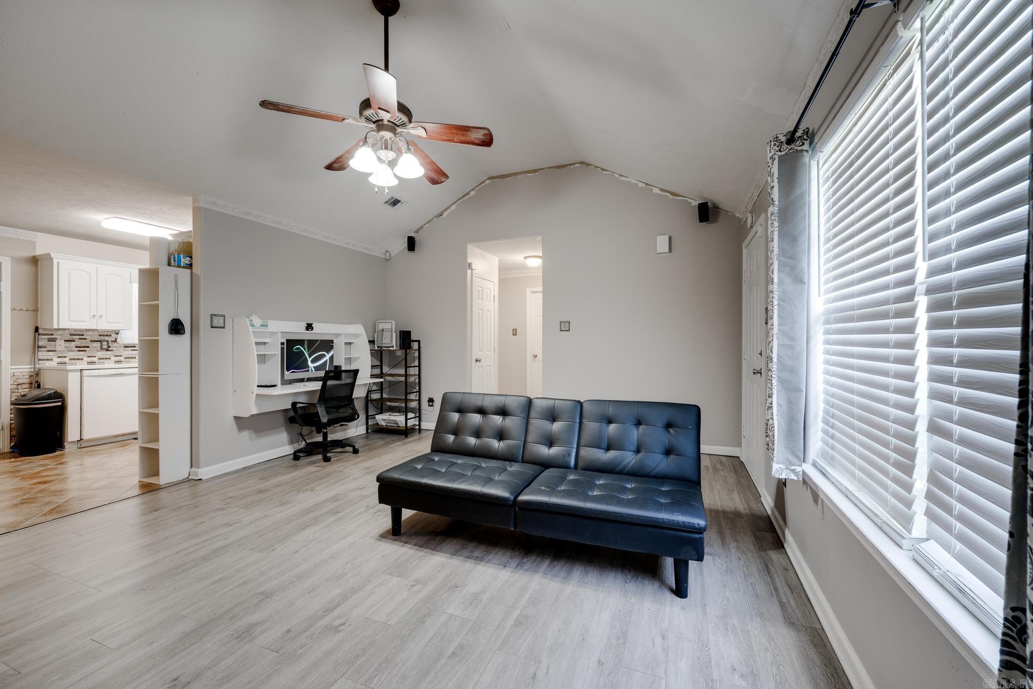 14 Triple J Property Photo 9