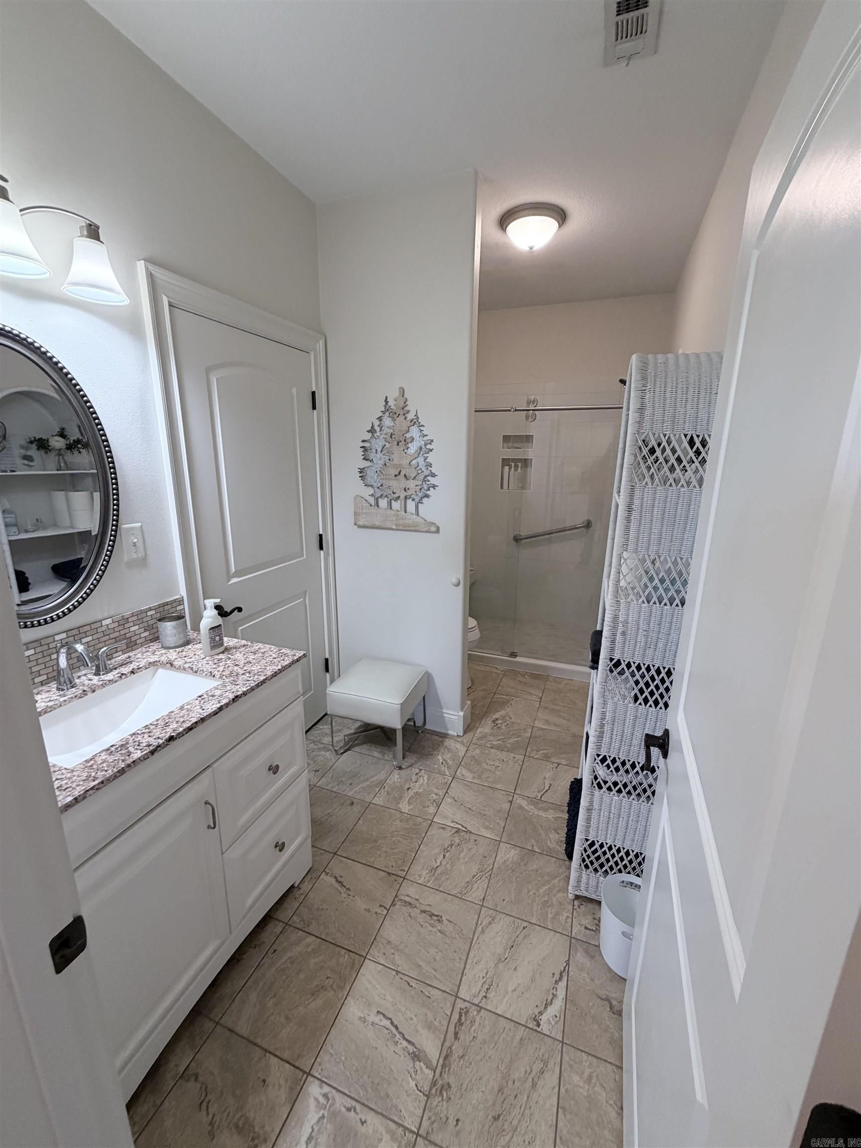 1664 Collins Road Property Photo 30