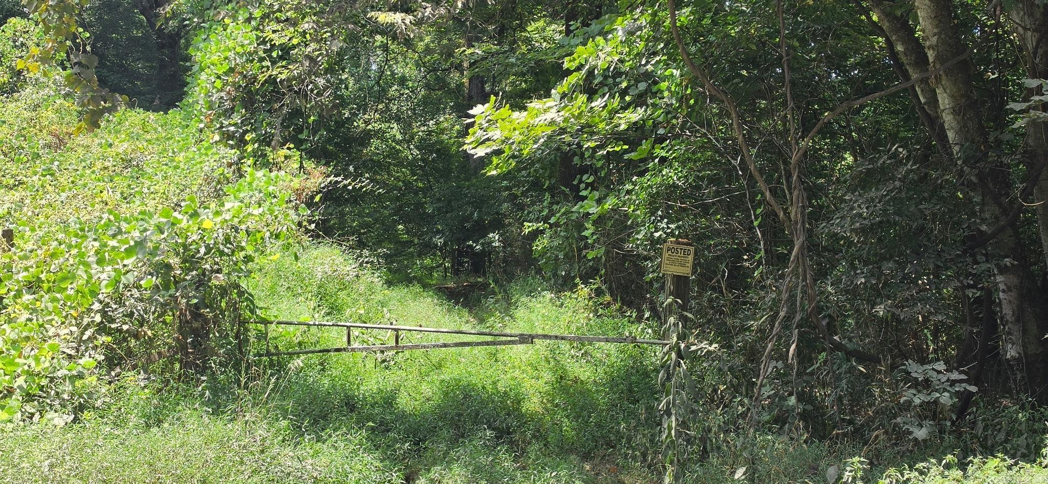 00 Cr 724 Property Photo 1