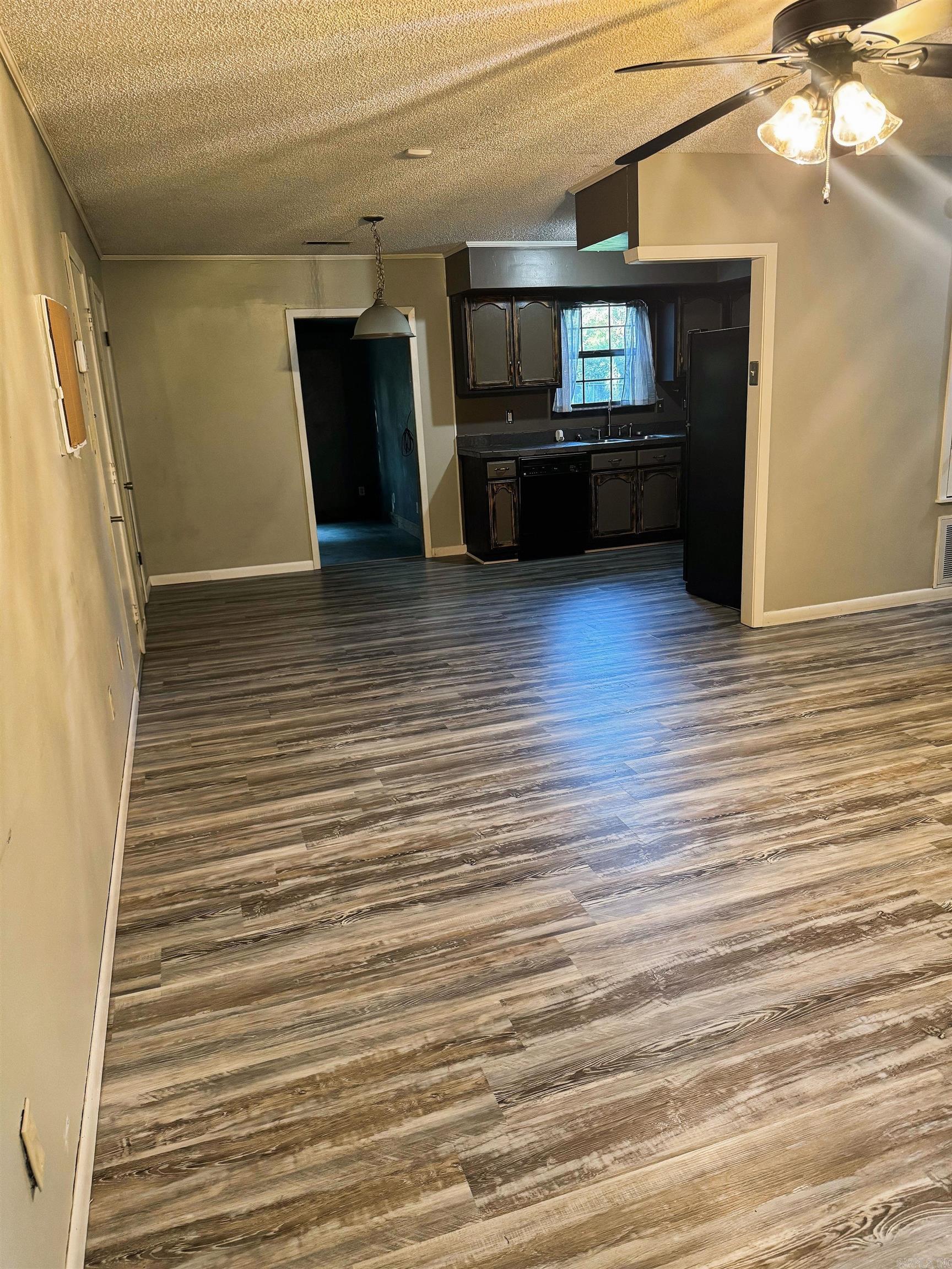 1300 Charles Street Property Photo 8