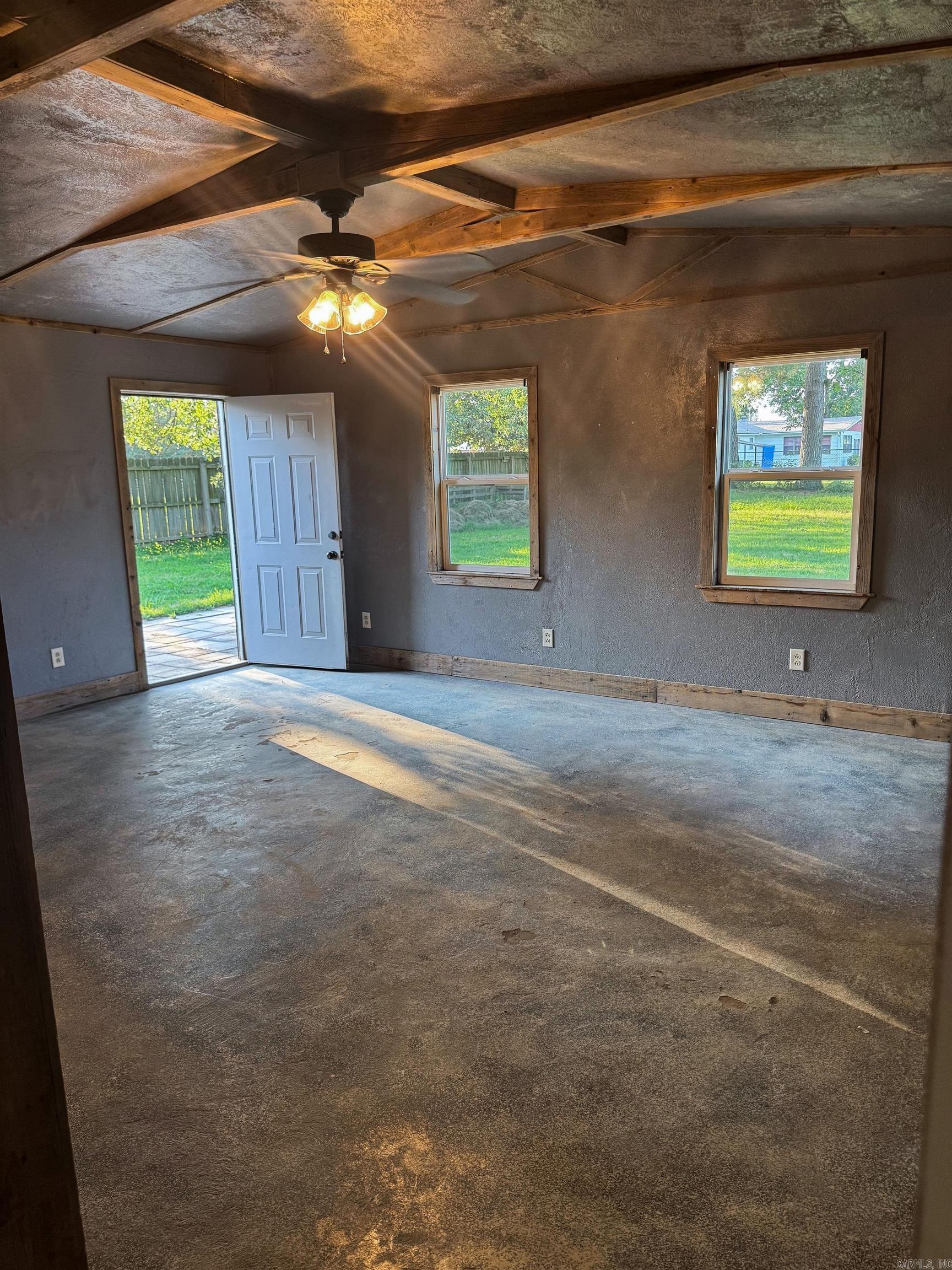 1300 Charles Street Property Photo 28
