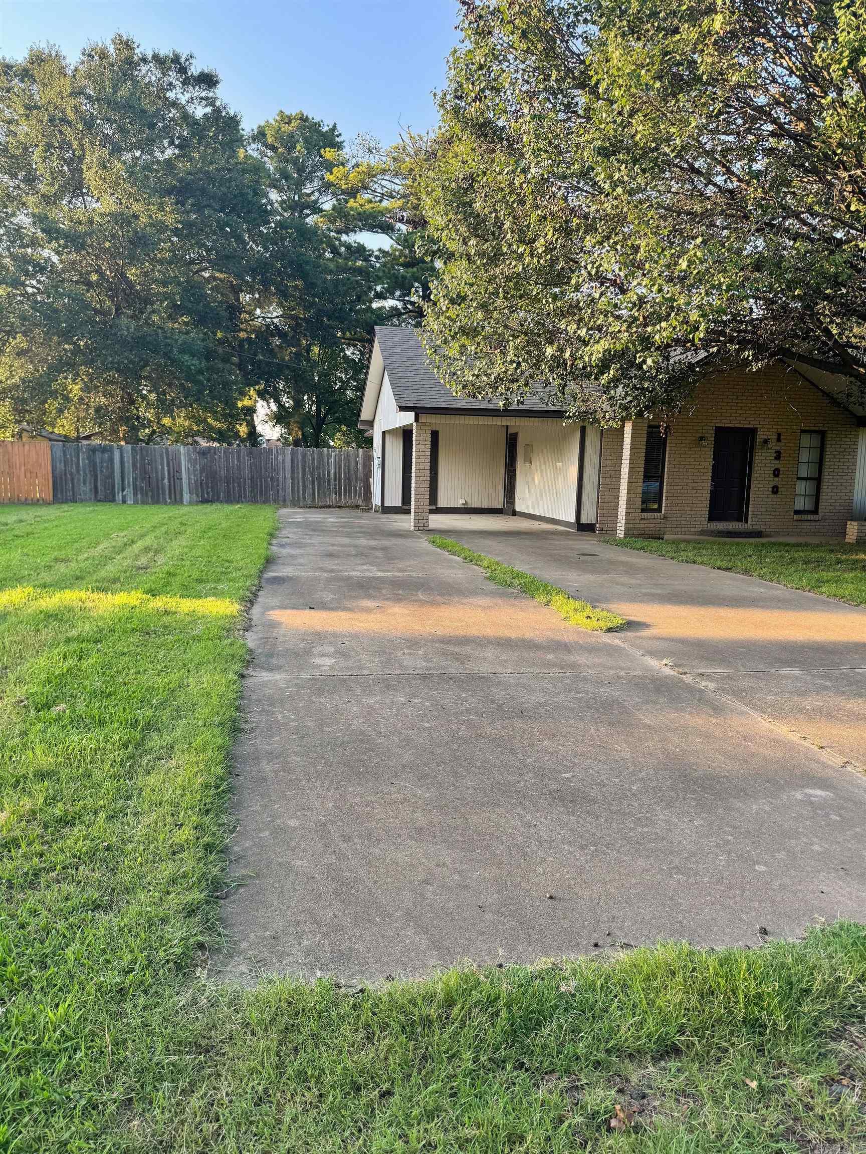 1300 Charles Street Property Photo 39