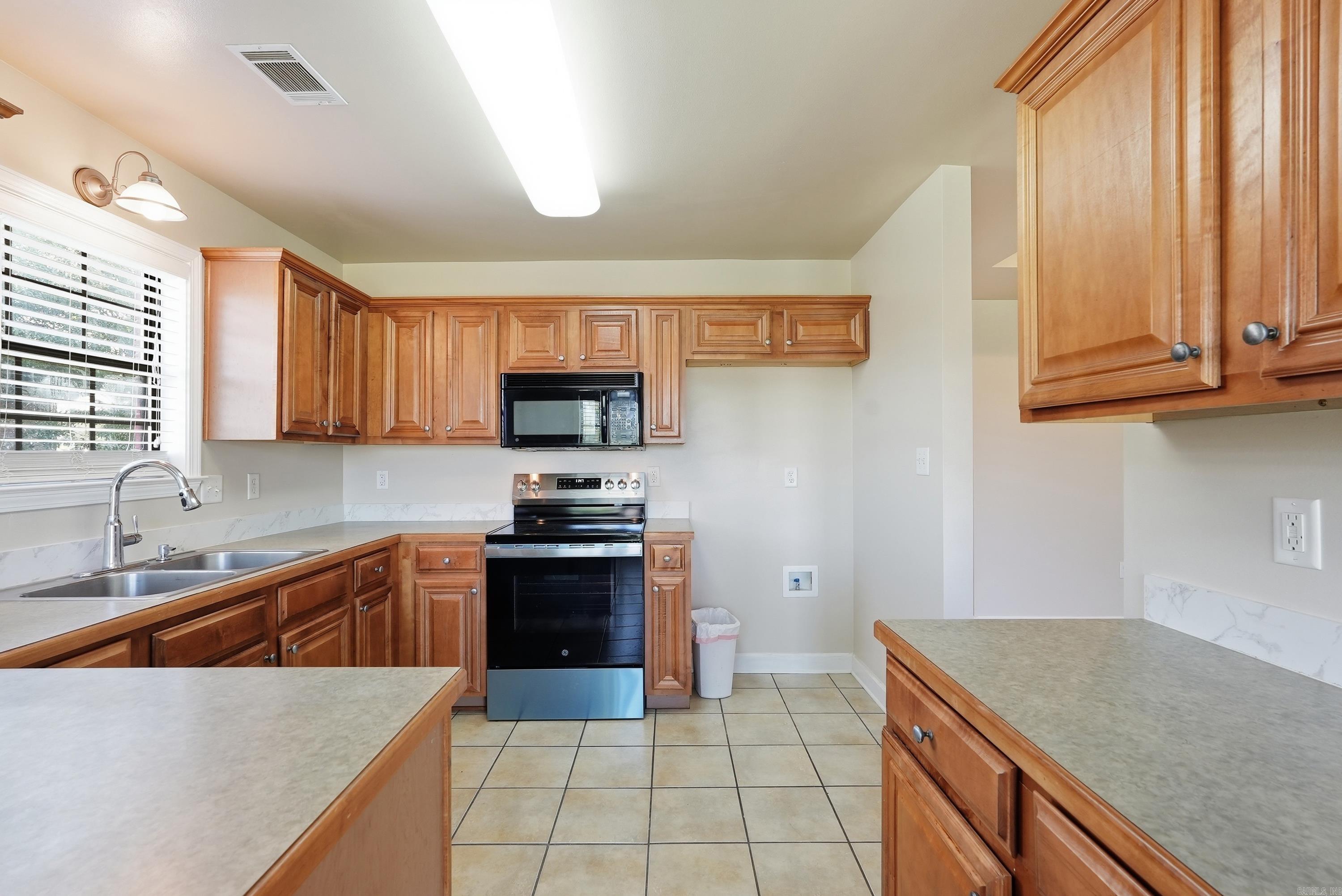 2460 Apple Blossom Property Photo 11