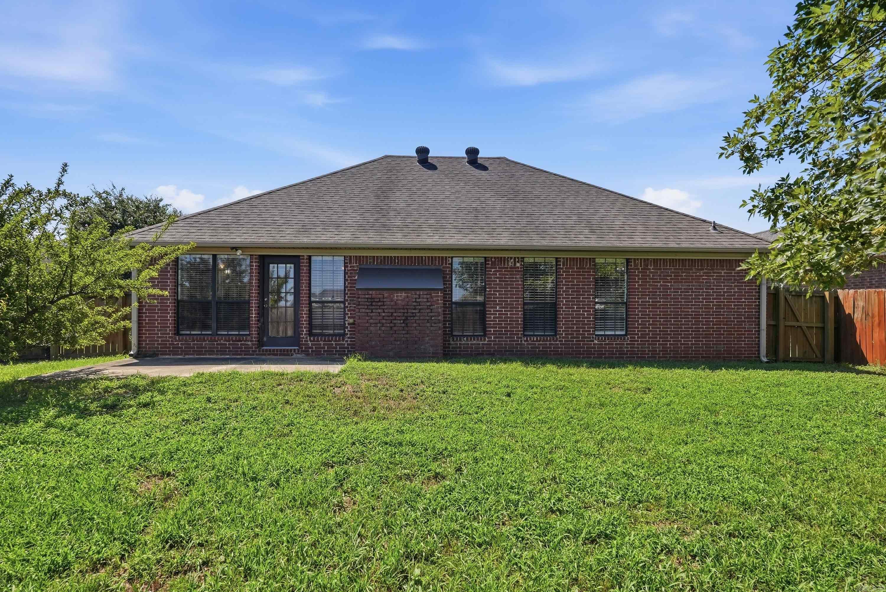 2460 Apple Blossom Property Photo 28
