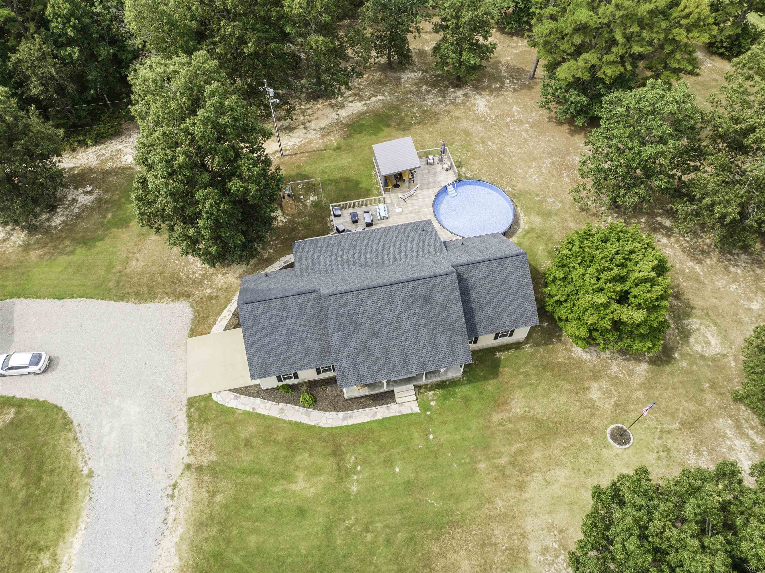 169 Rainbow Lane Property Photo 6