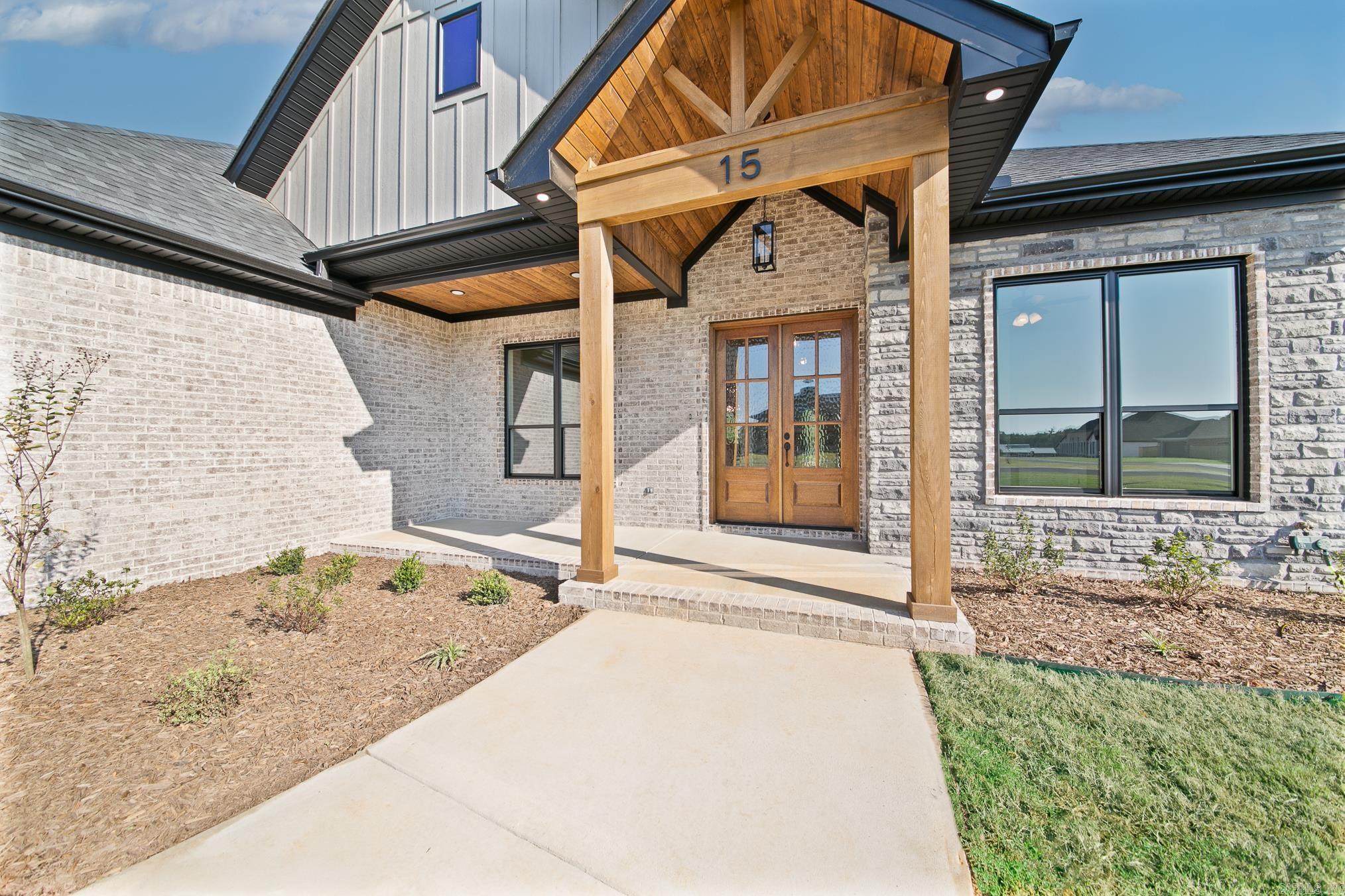 15 Rory Drive Property Photo 2