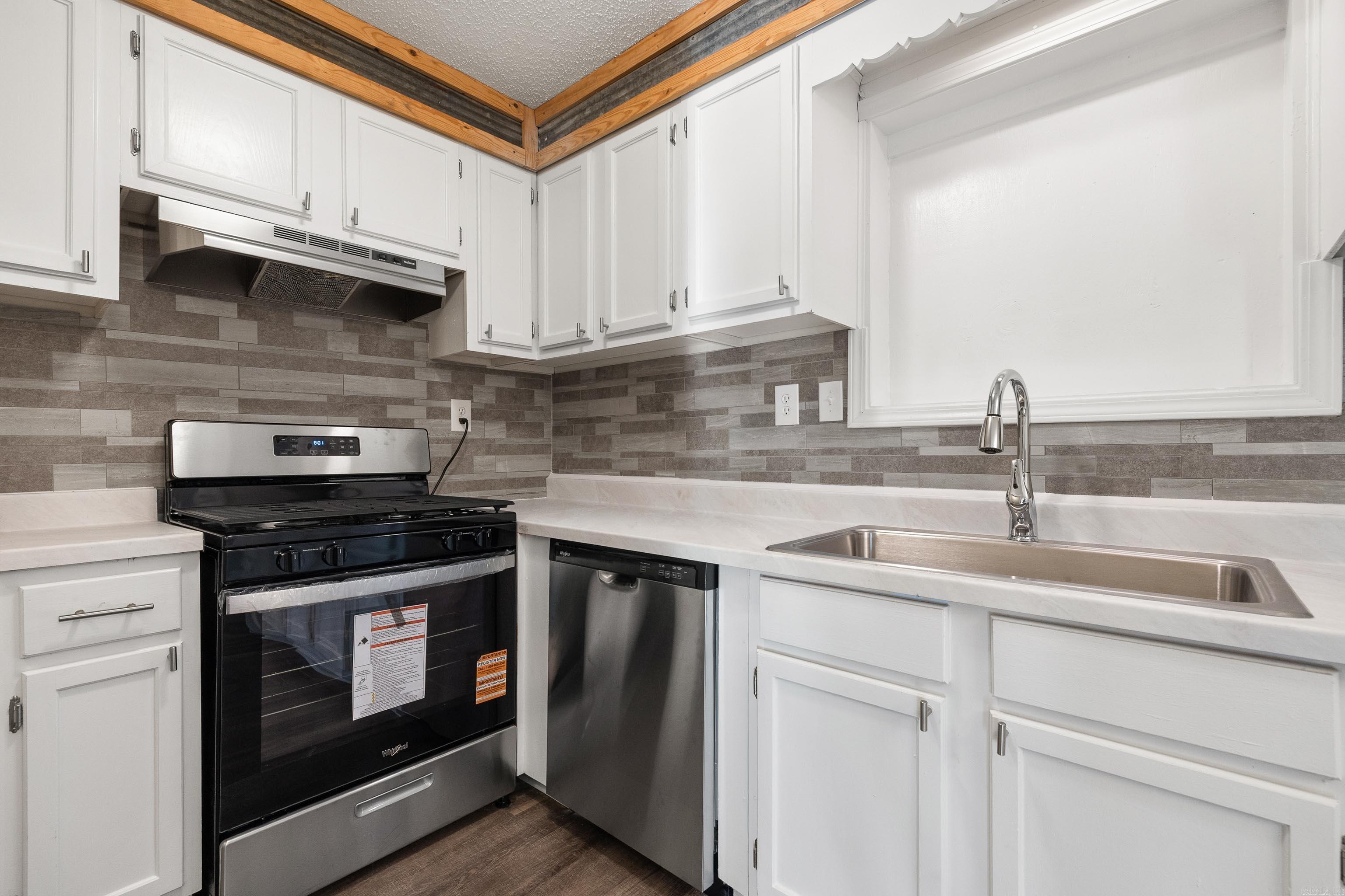 1009 Elm Street Property Photo 5