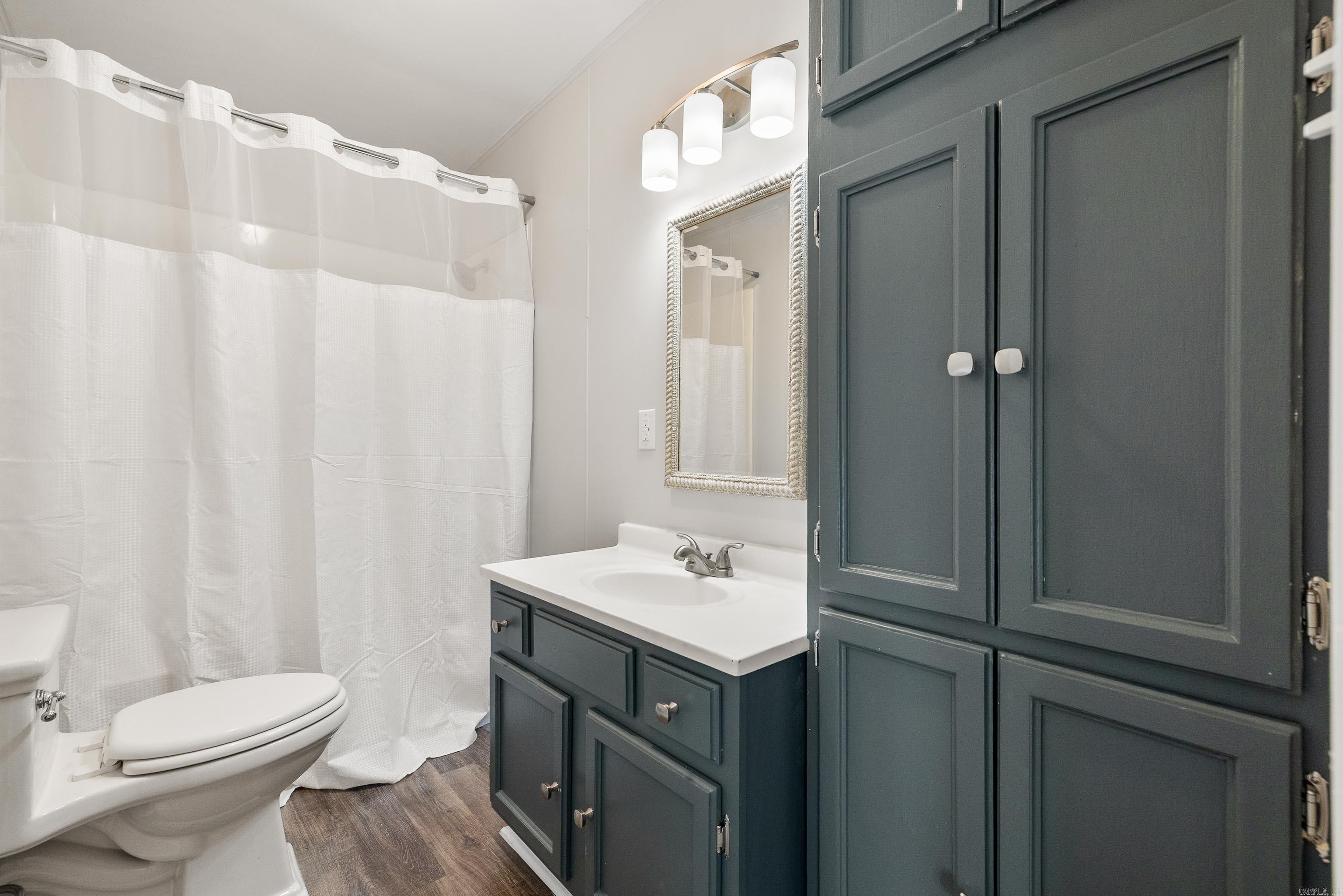 1009 Elm Street Property Photo 6