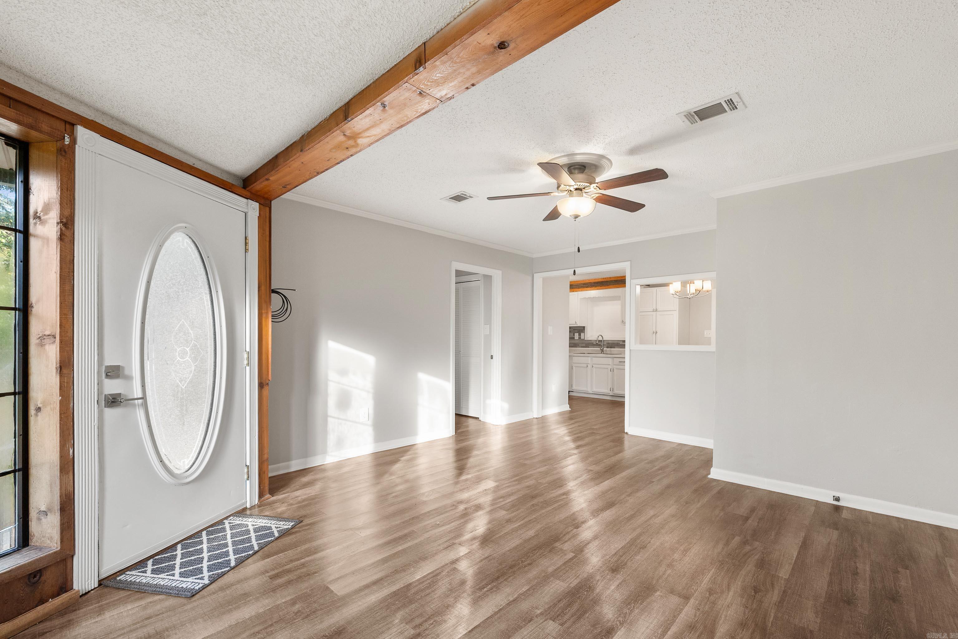 1009 Elm Street Property Photo 7