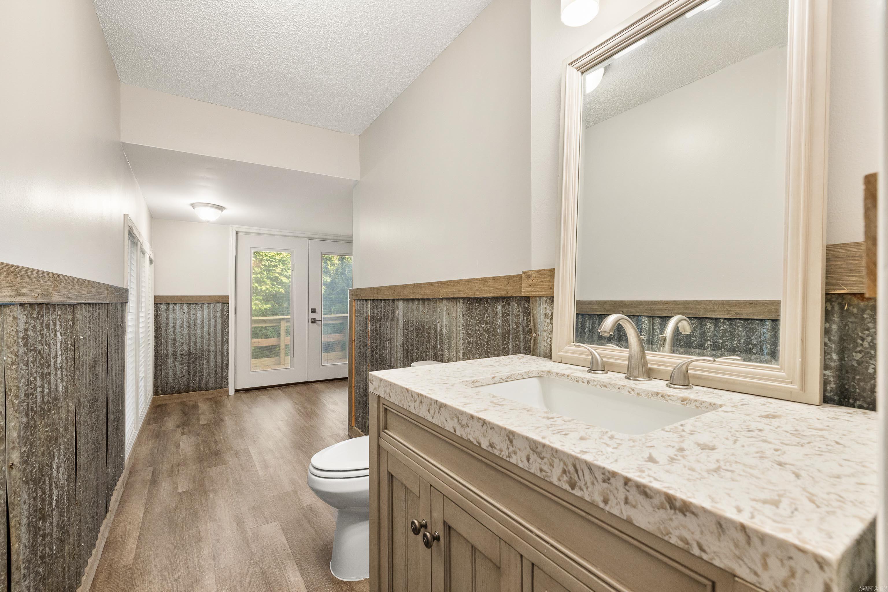 1009 Elm Street Property Photo 15