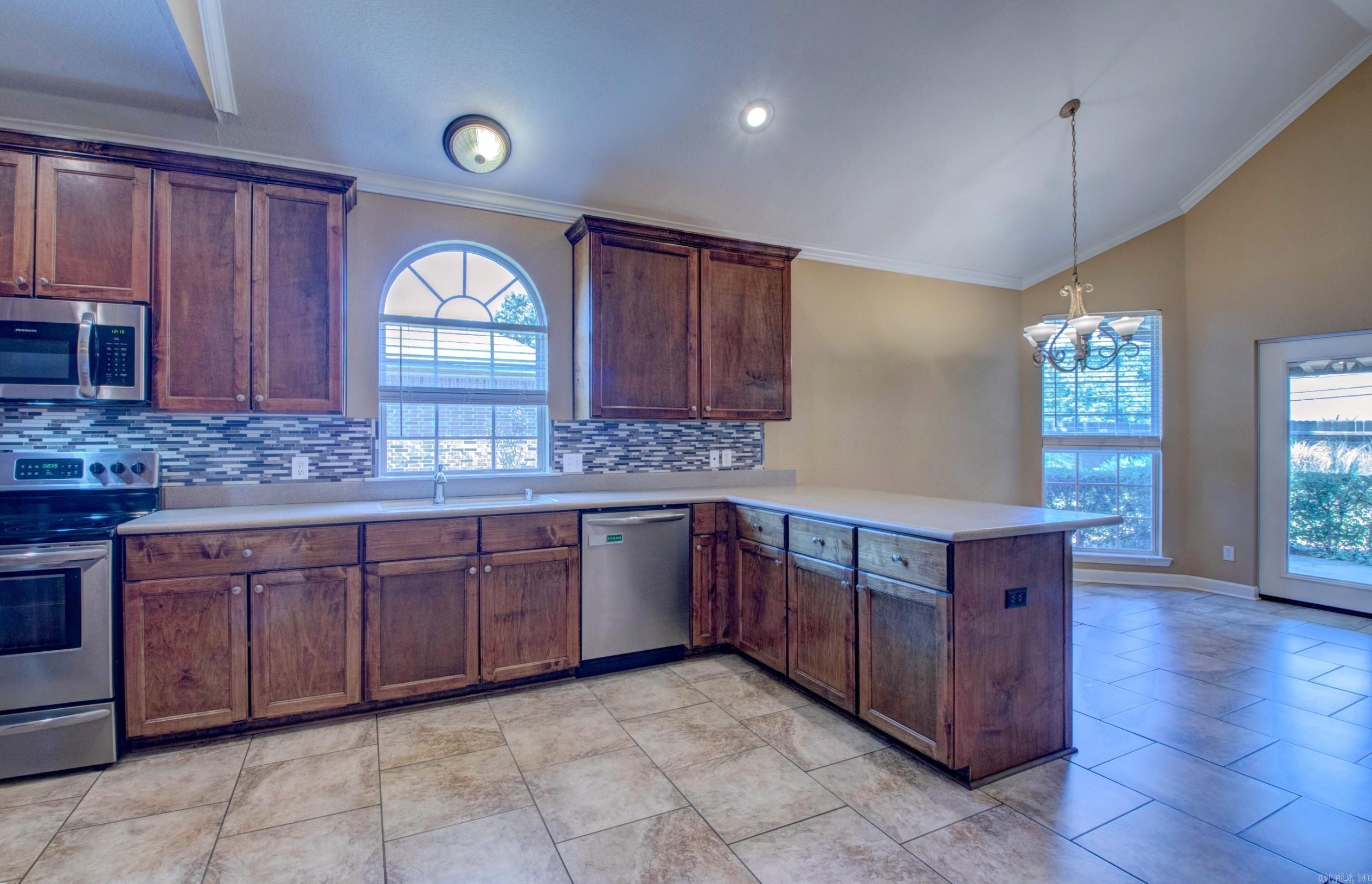 2 Fredonia Court Property Photo 5