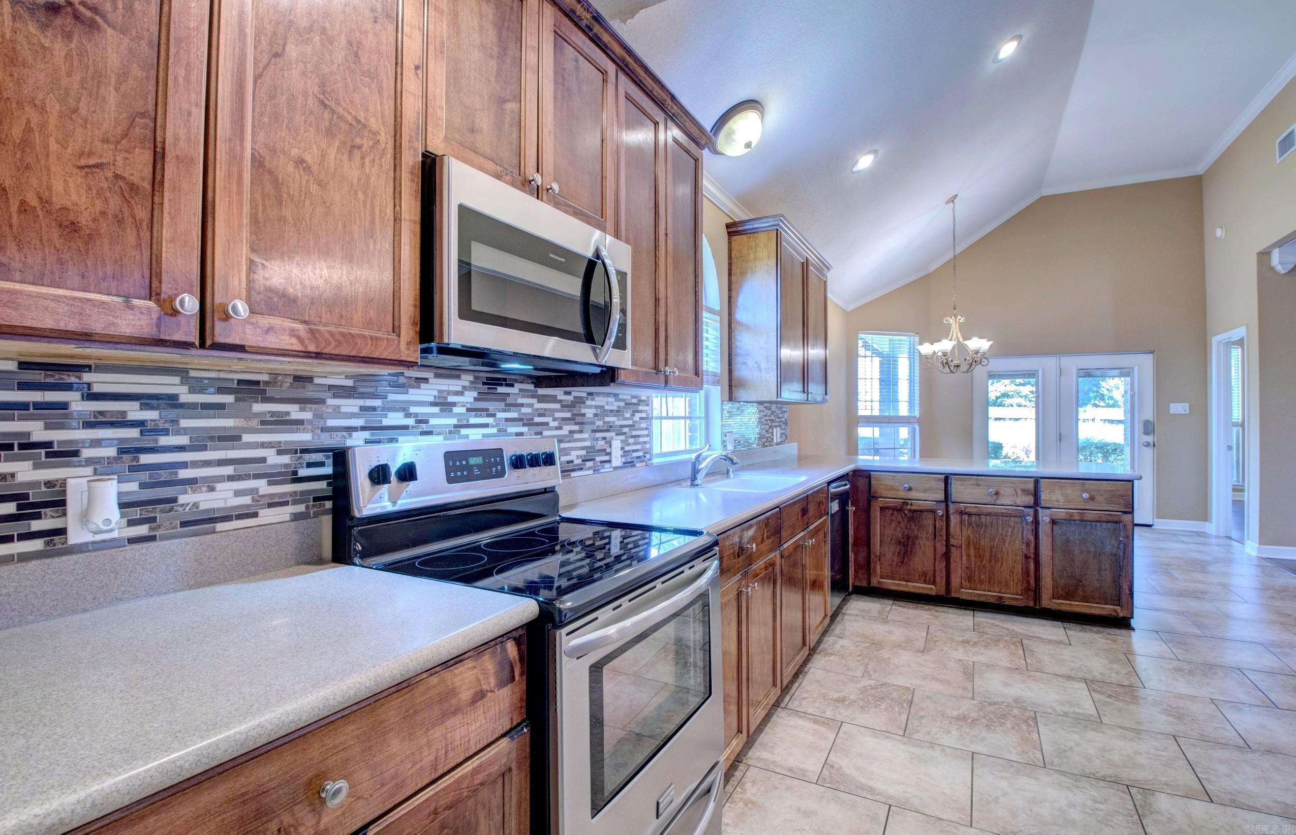 2 Fredonia Court Property Photo 8