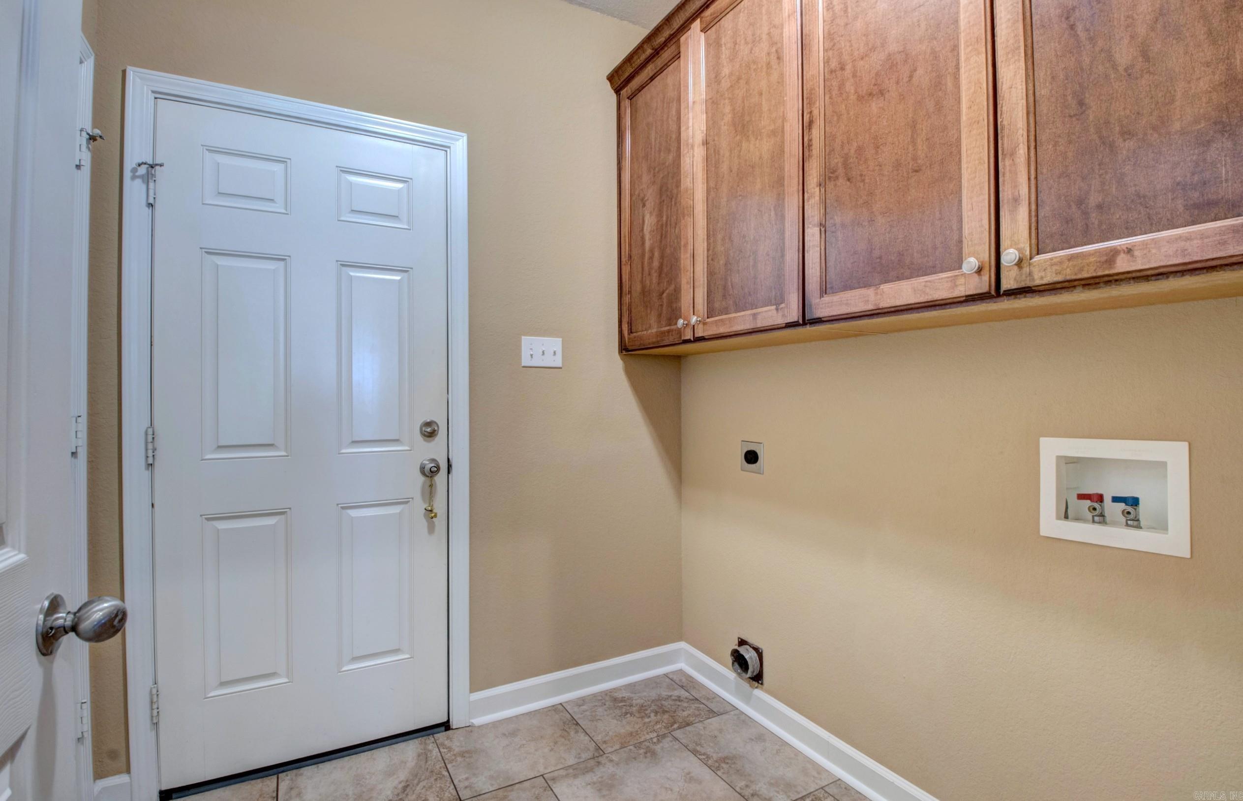 2 Fredonia Court Property Photo 27