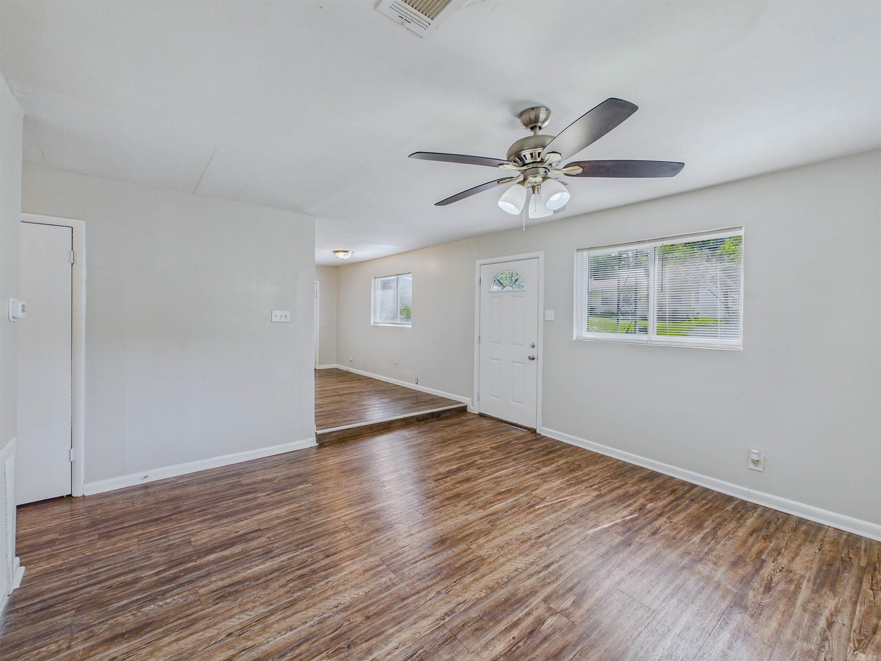 2816 Boyd Street Property Photo 8