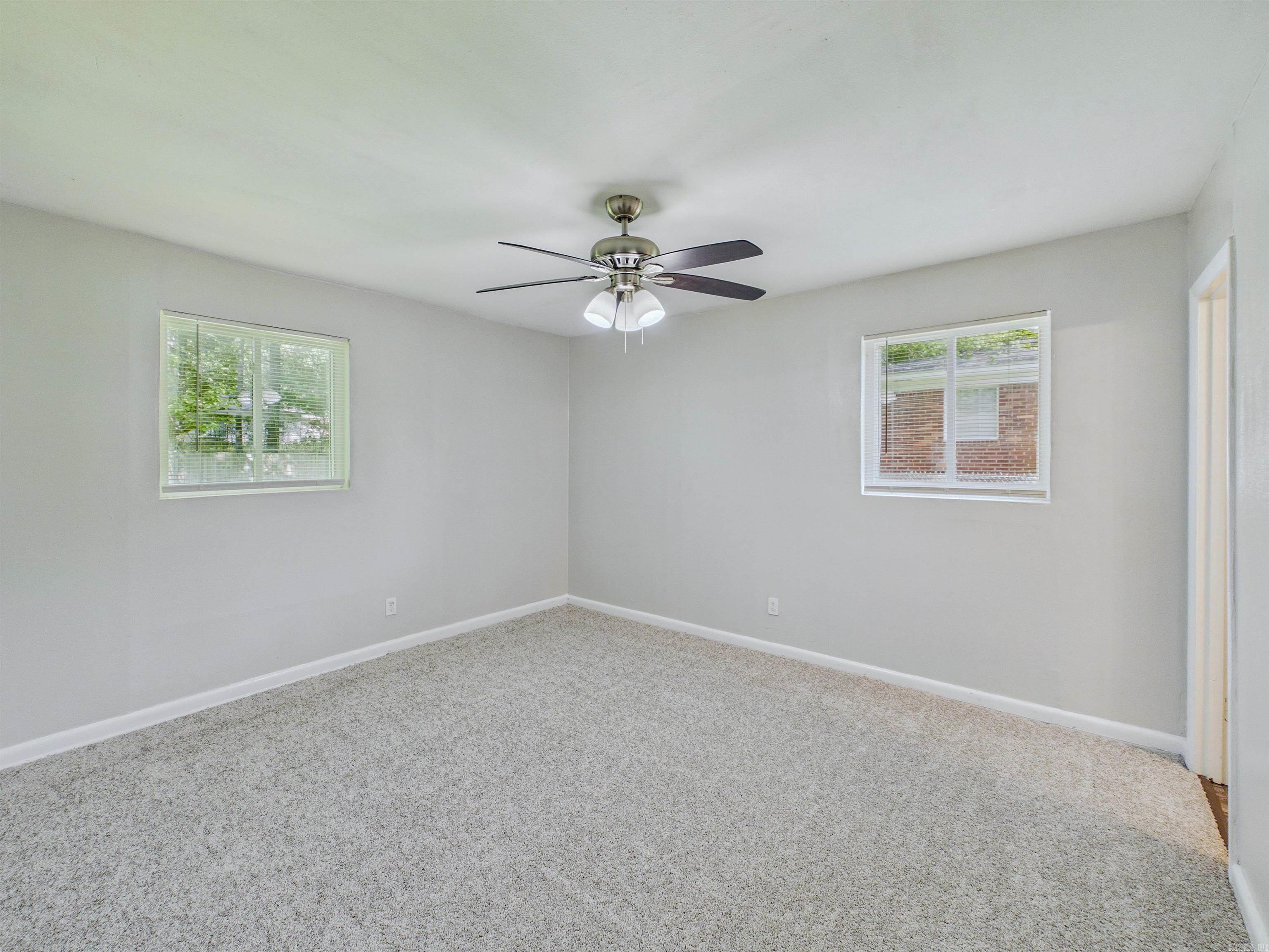 2816 Boyd Street Property Photo 11