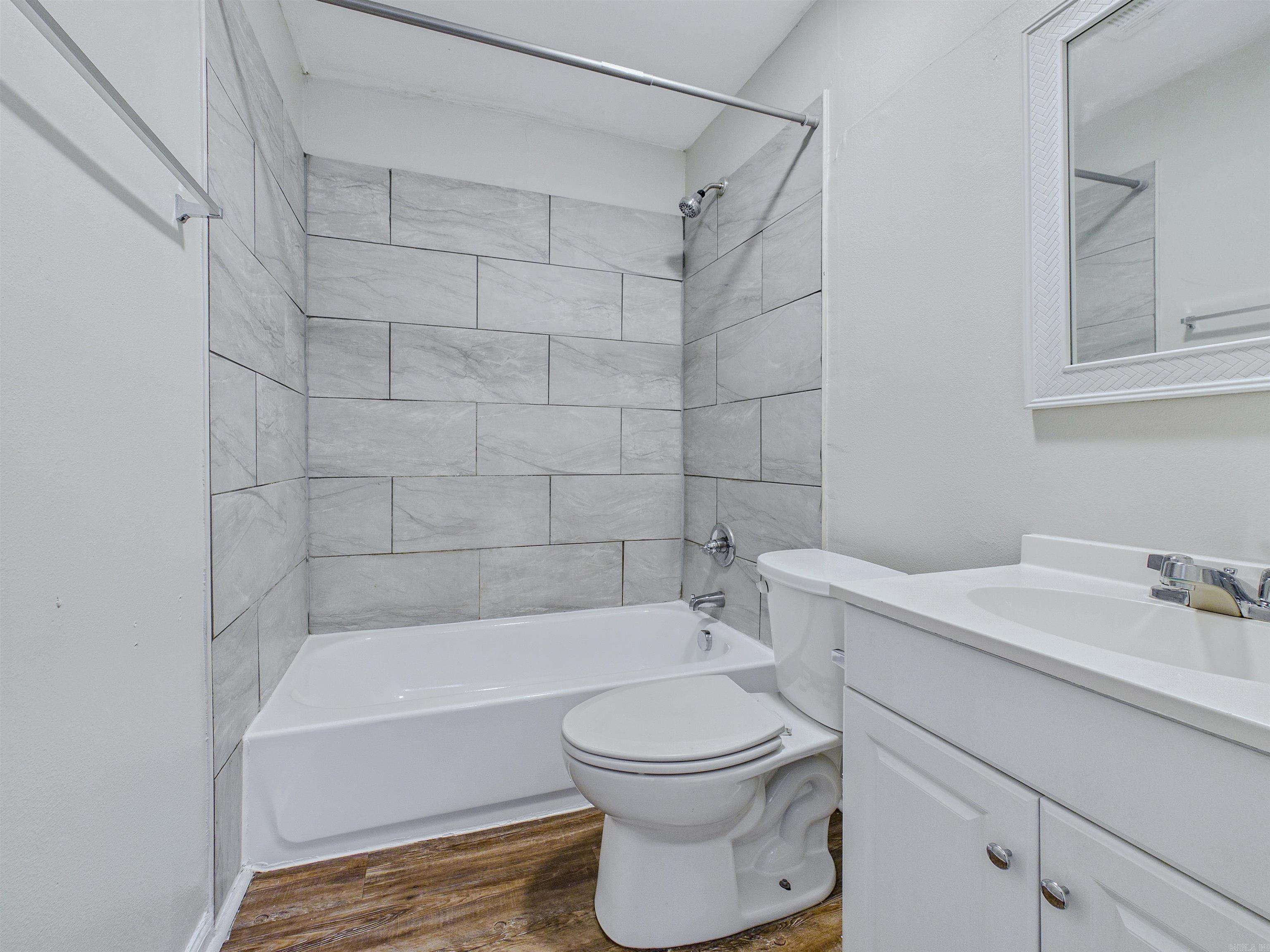 2816 Boyd Street Property Photo 14