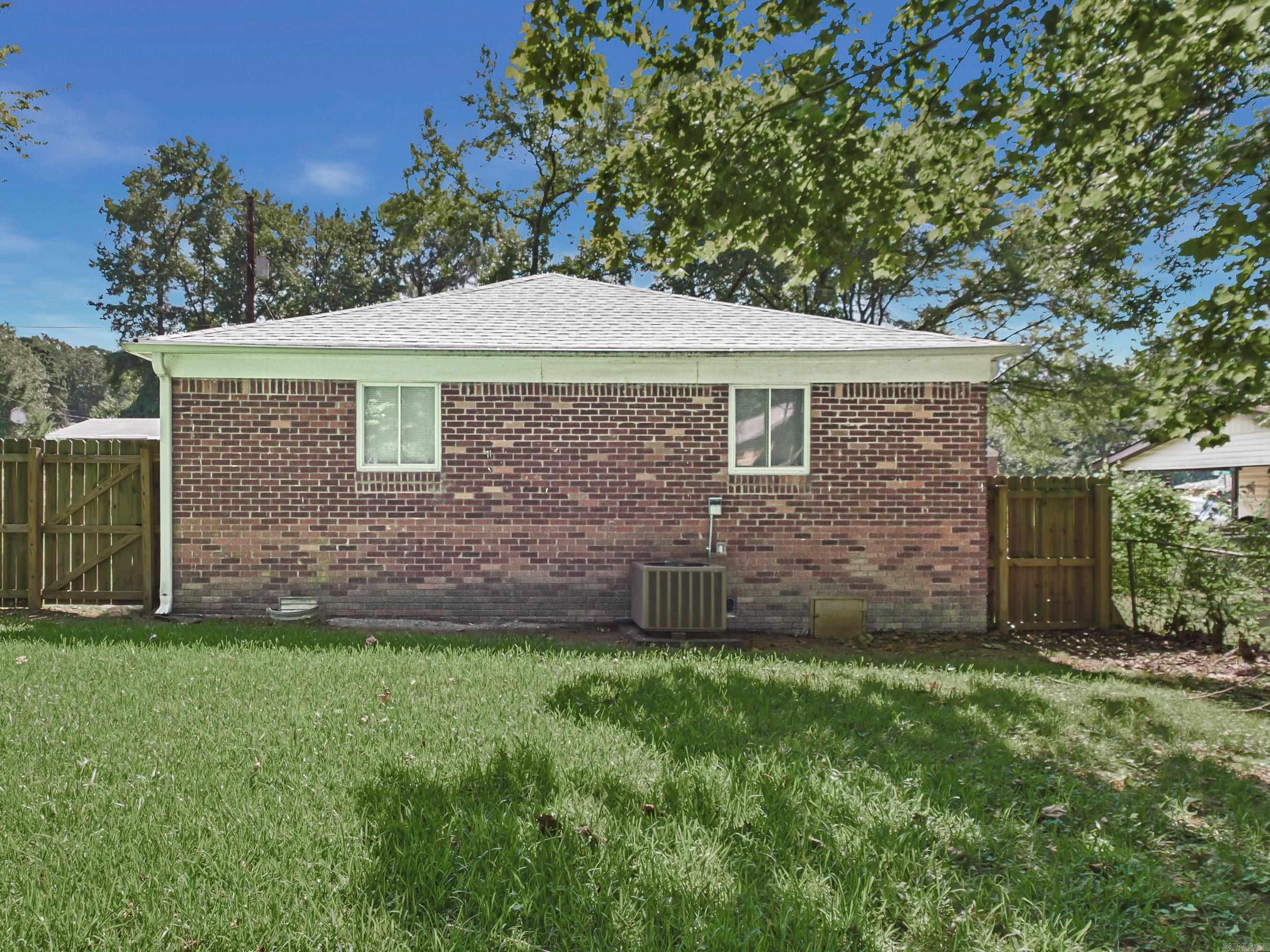 2816 Boyd Street Property Photo 17
