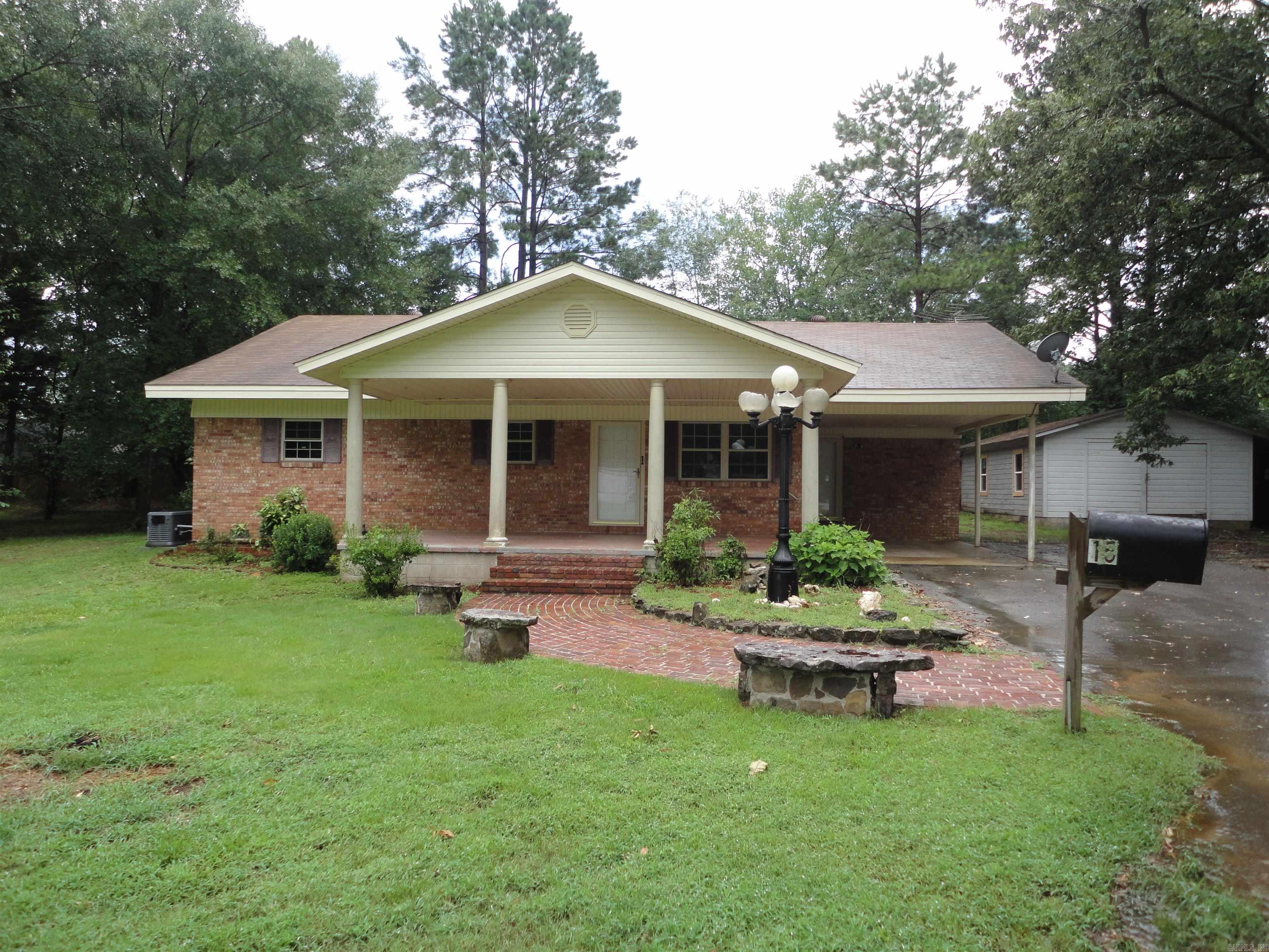 15 Stephanie Property Photo 3