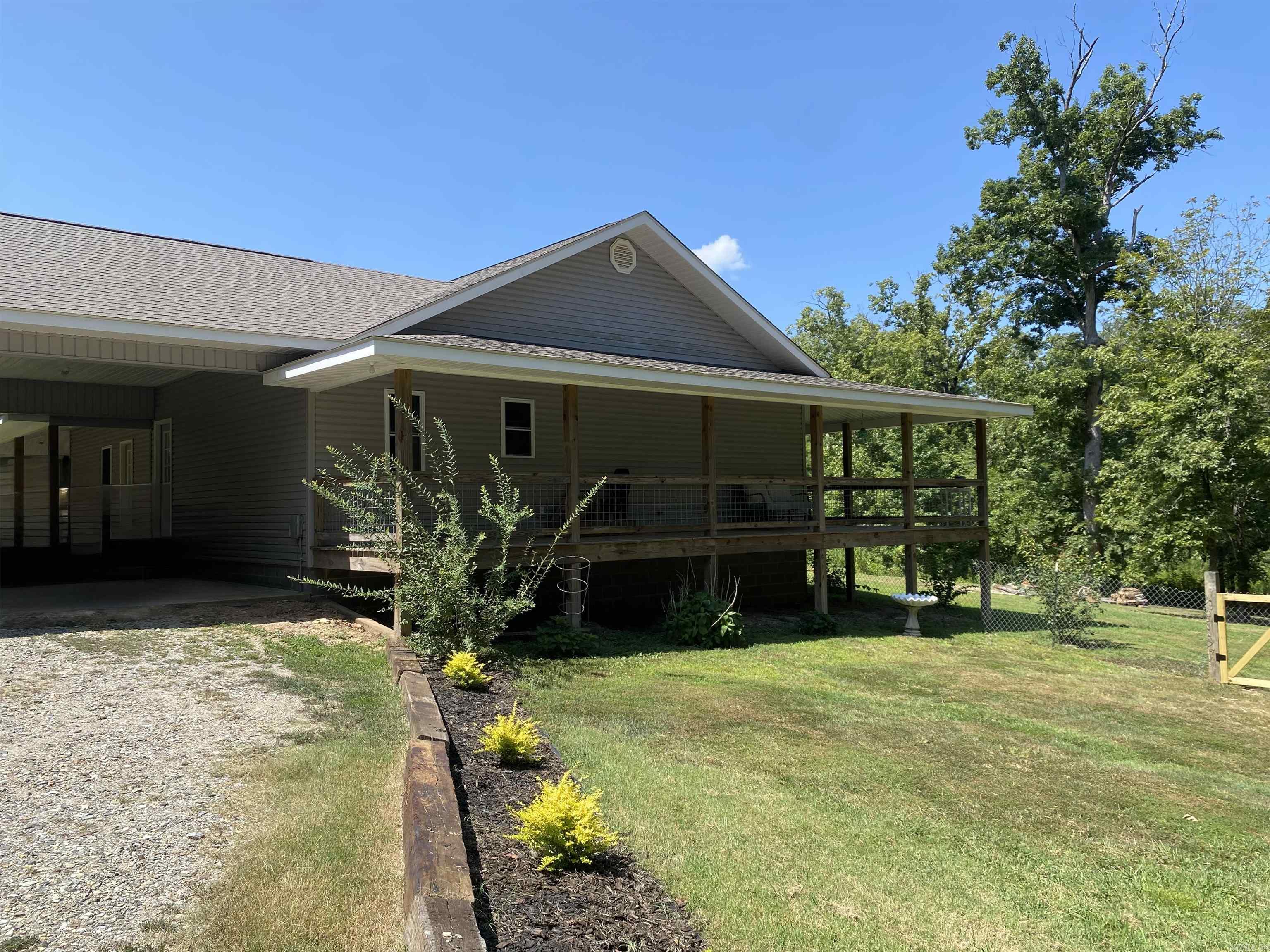 119 Wheeler Lane Property Photo 4