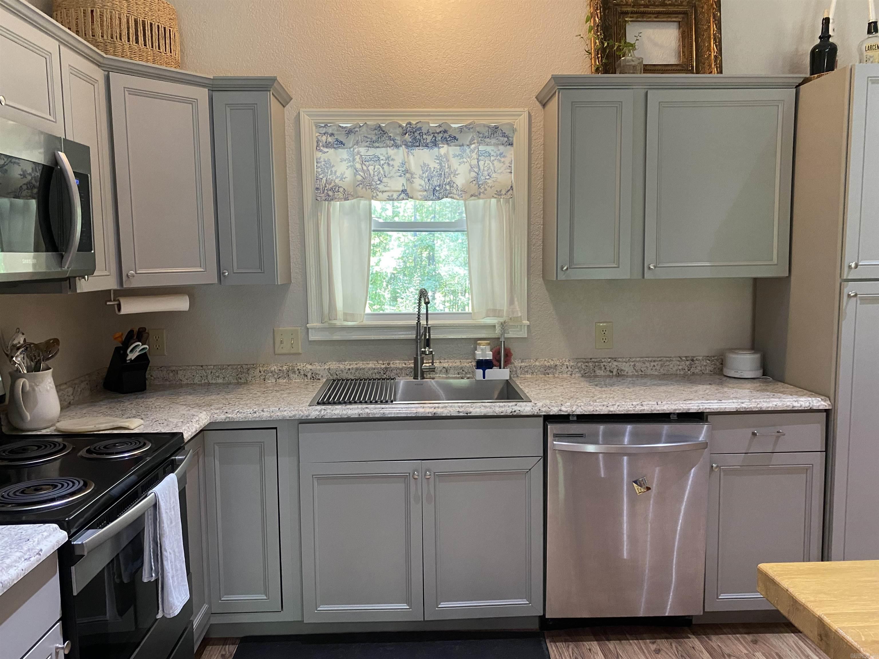 119 Wheeler Lane Property Photo 10