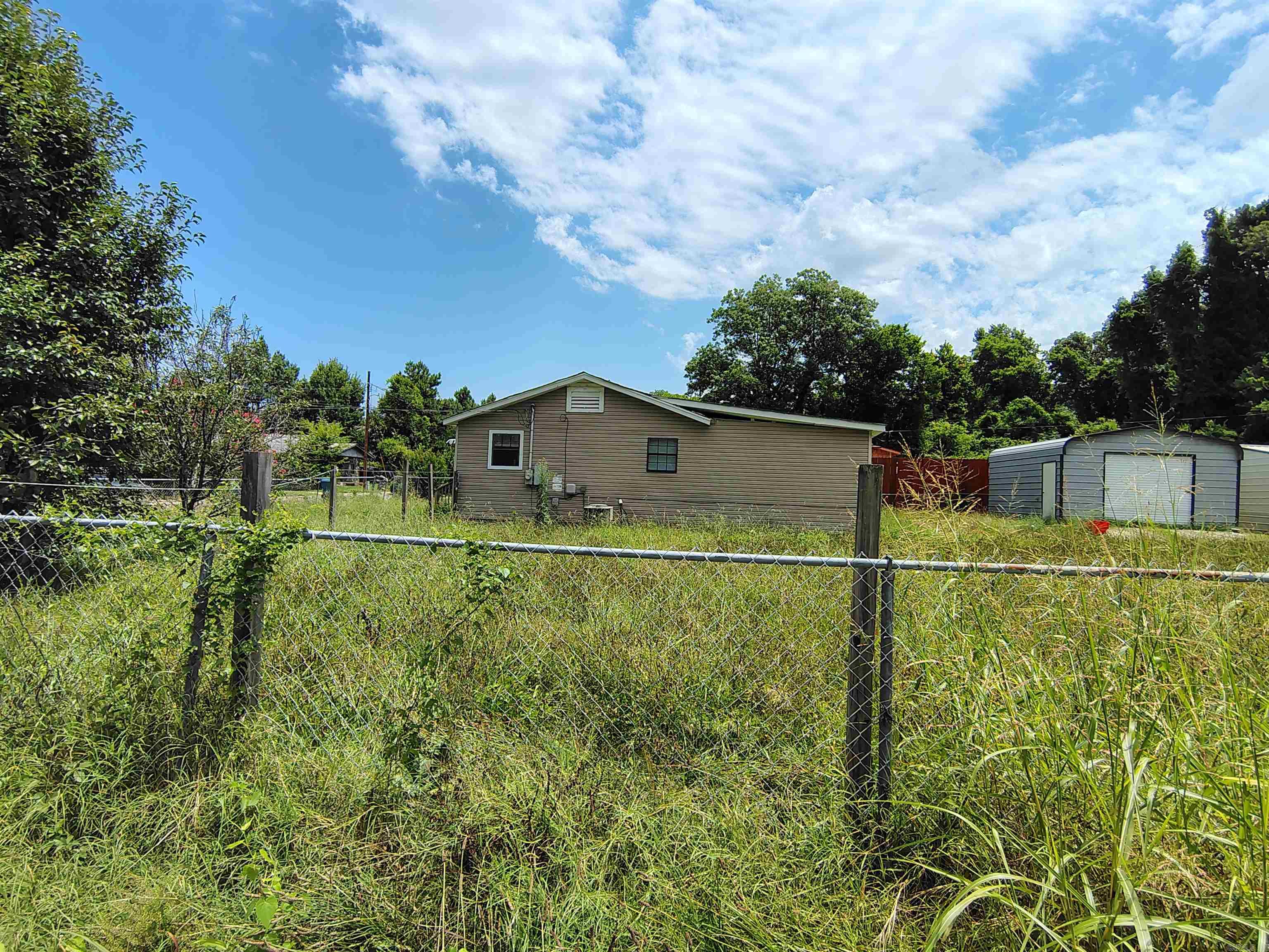 2101 Simpson Street Property Photo 5