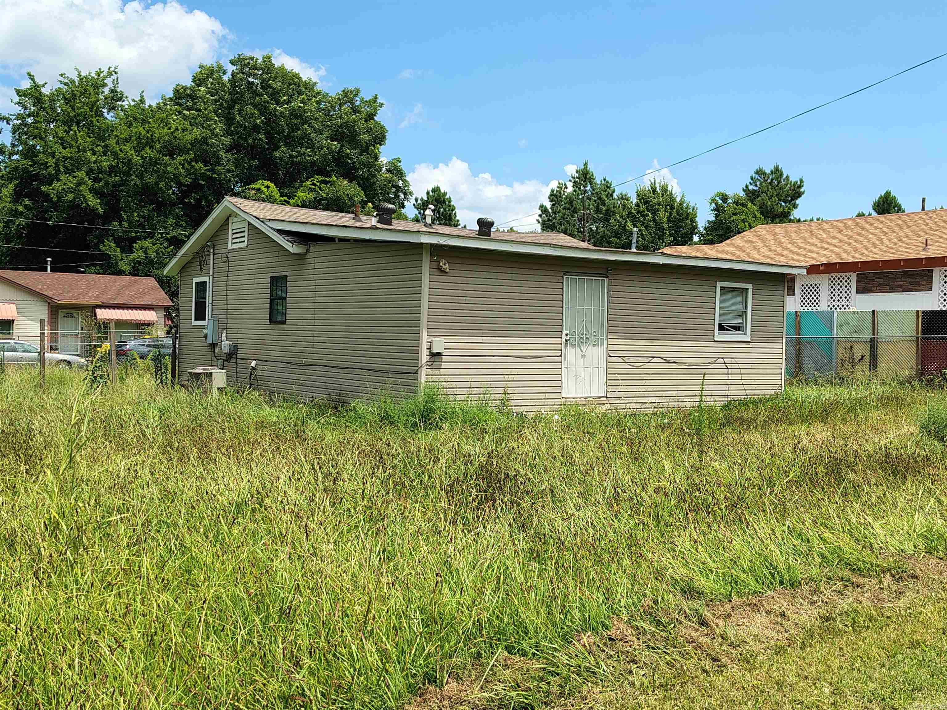 2101 Simpson Street Property Photo 7