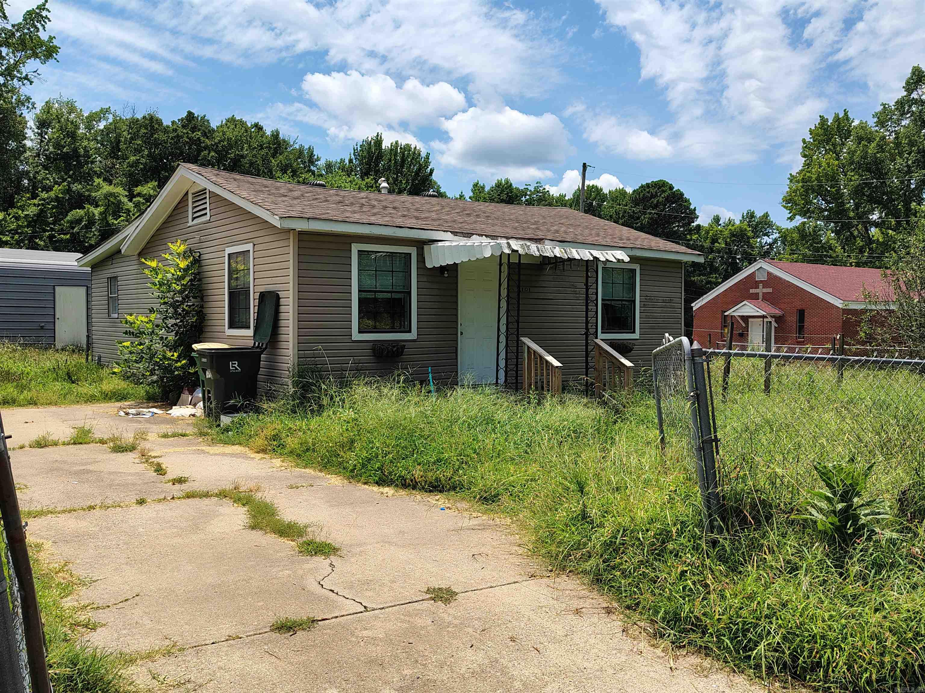 2101 Simpson Street Property Photo 11