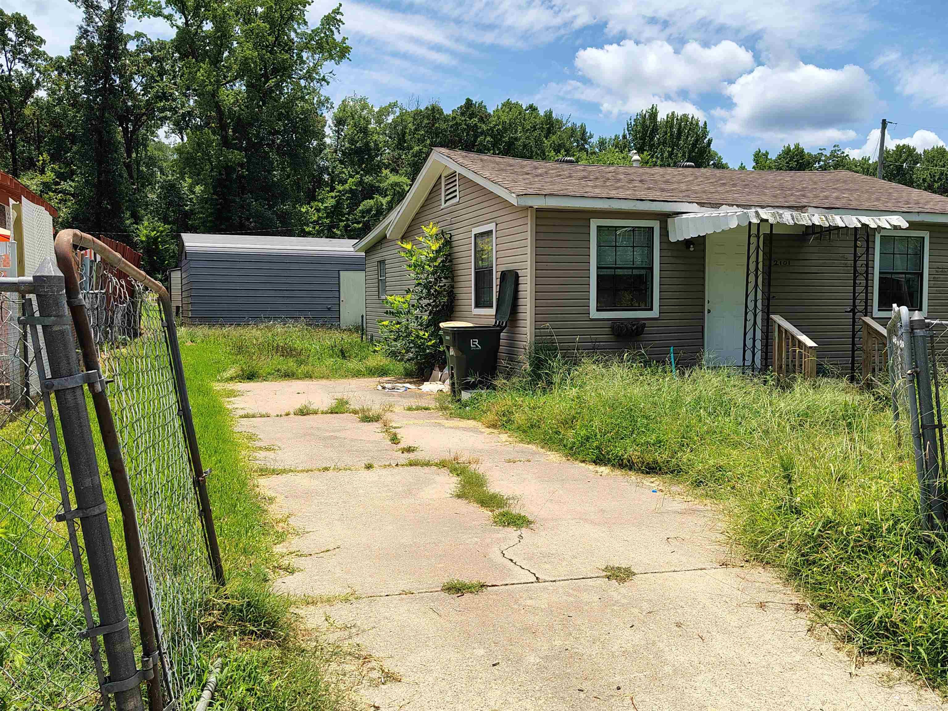 2101 Simpson Street Property Photo 12