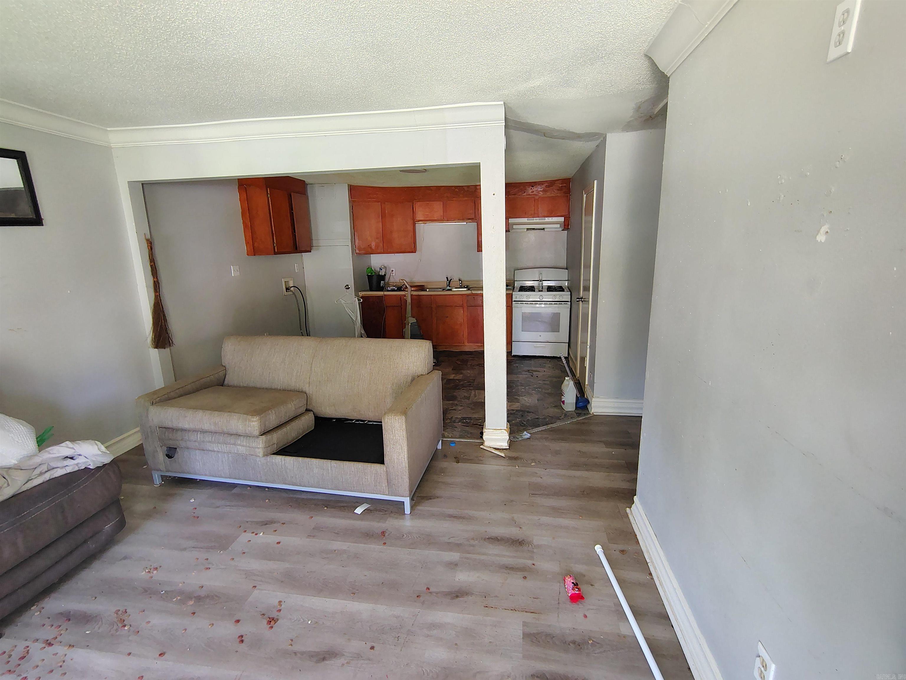 2101 Simpson Street Property Photo 15