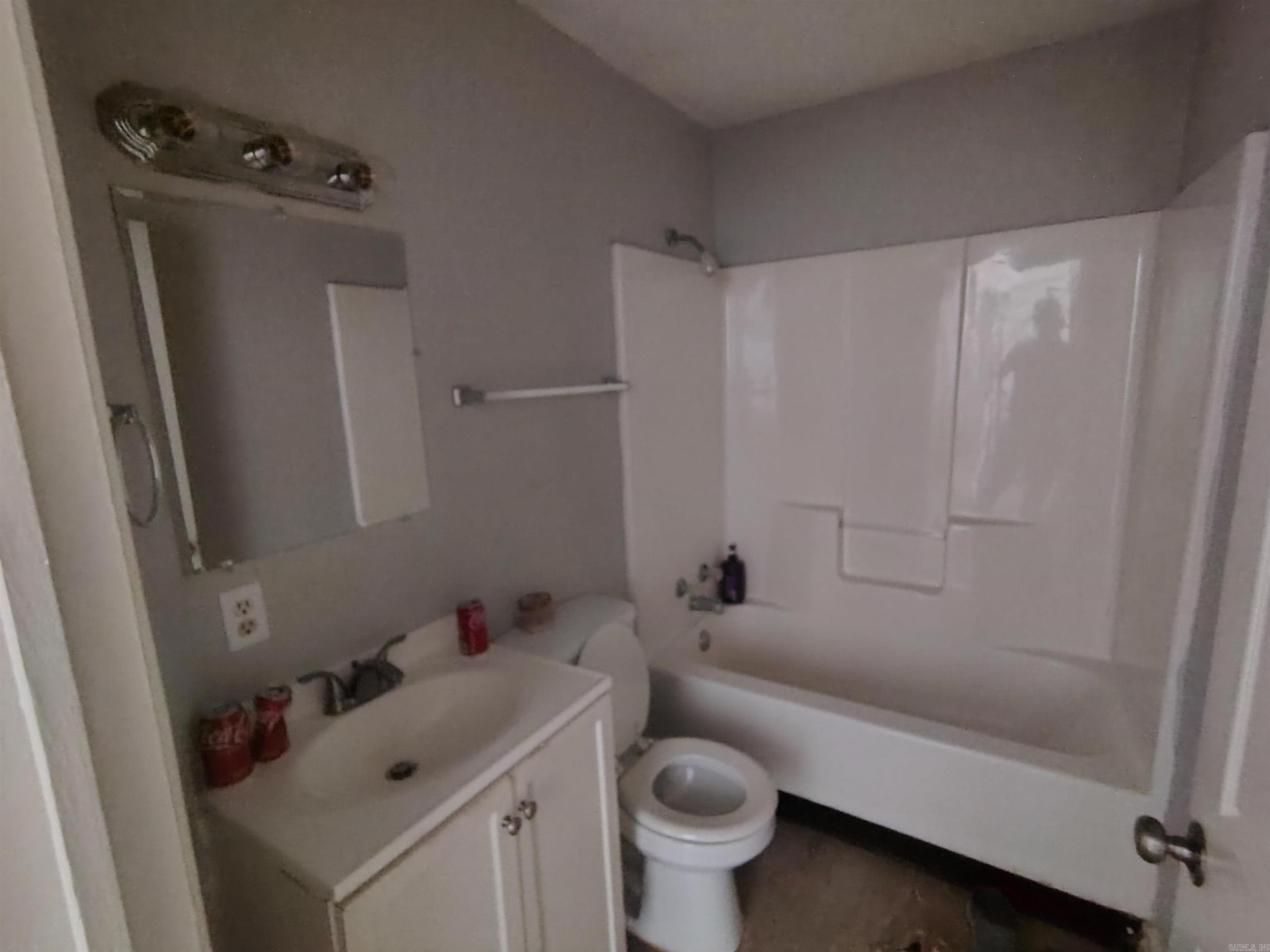 2101 Simpson Street Property Photo 21