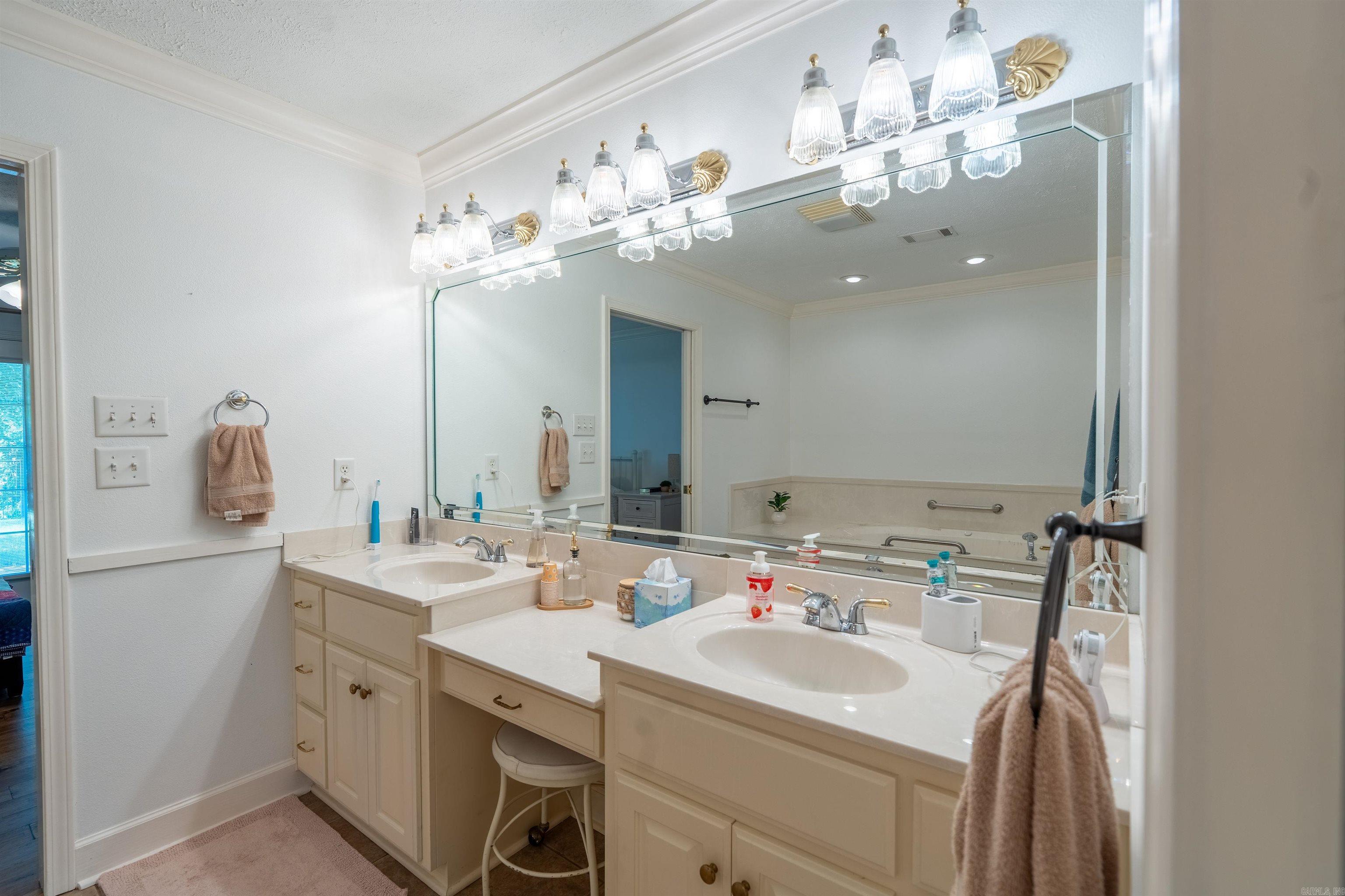 1537 Santa Fe Trail Property Photo 28
