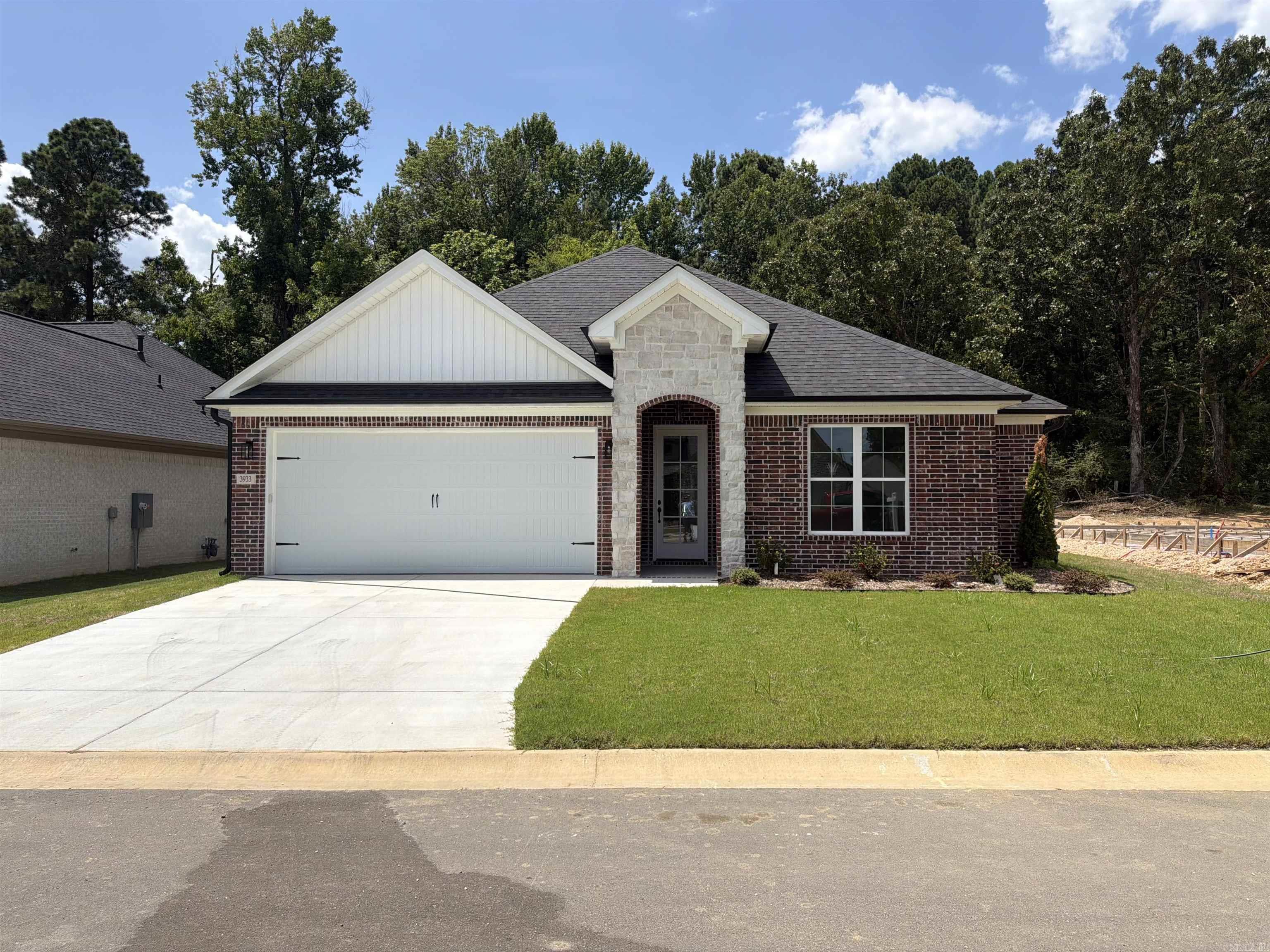 3933 Spencer Crossing Property Photo 1