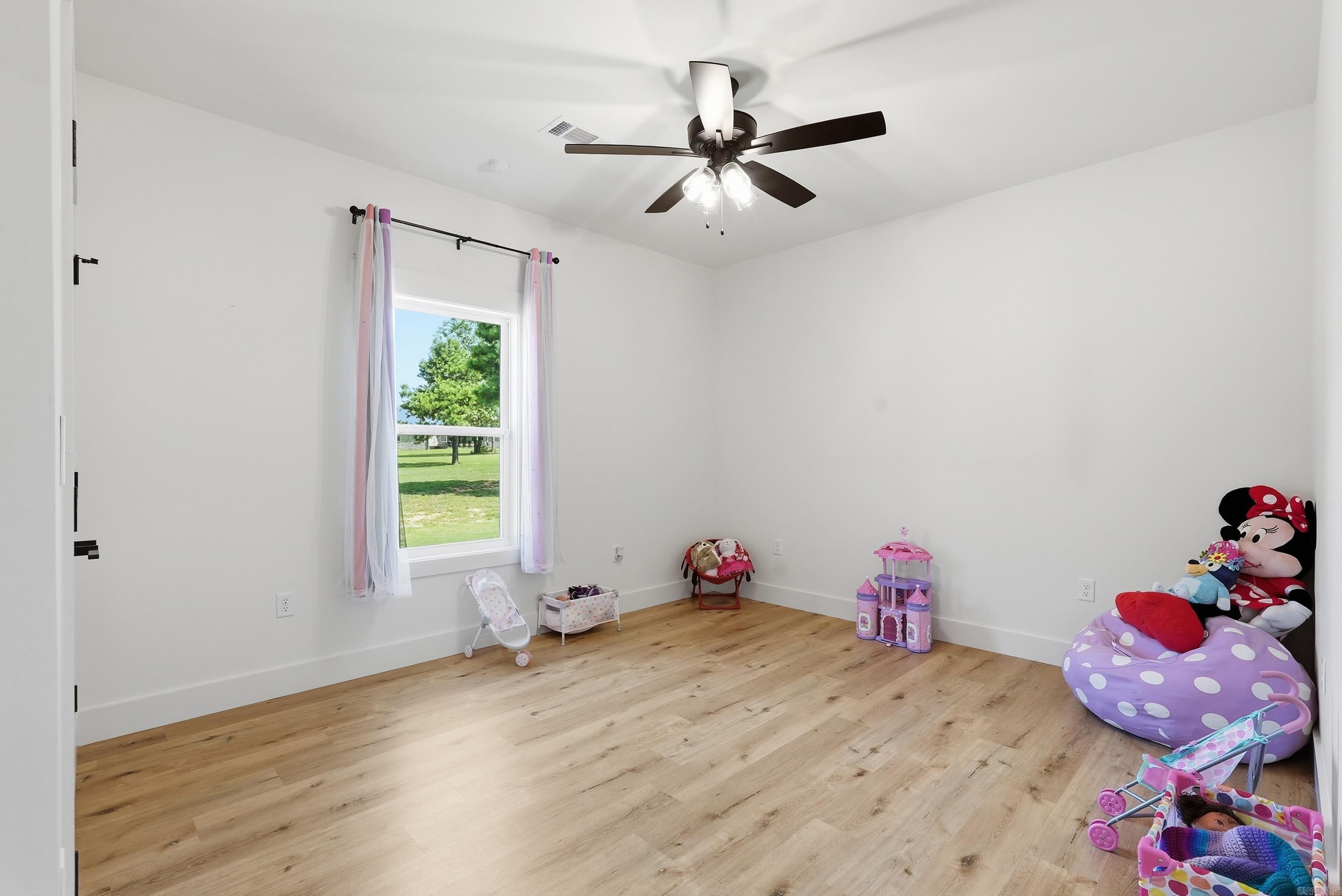 18 Ules Watson Drive Property Photo 37