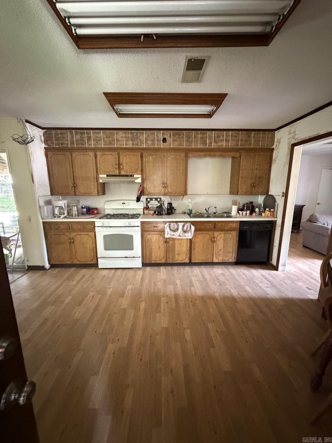 504 Newcomb Drive Property Photo 2