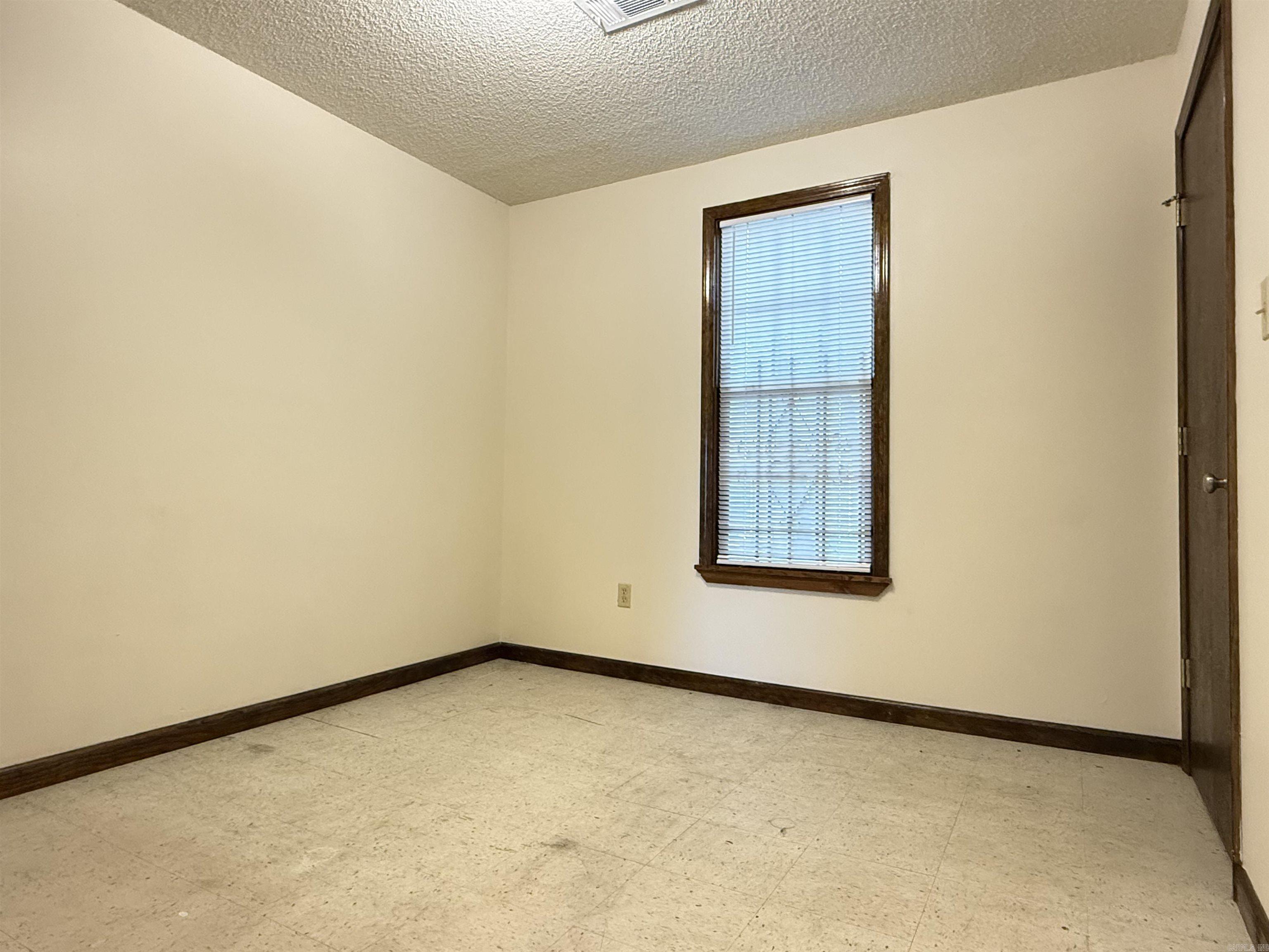 2105 Dennison Street Property Photo 7