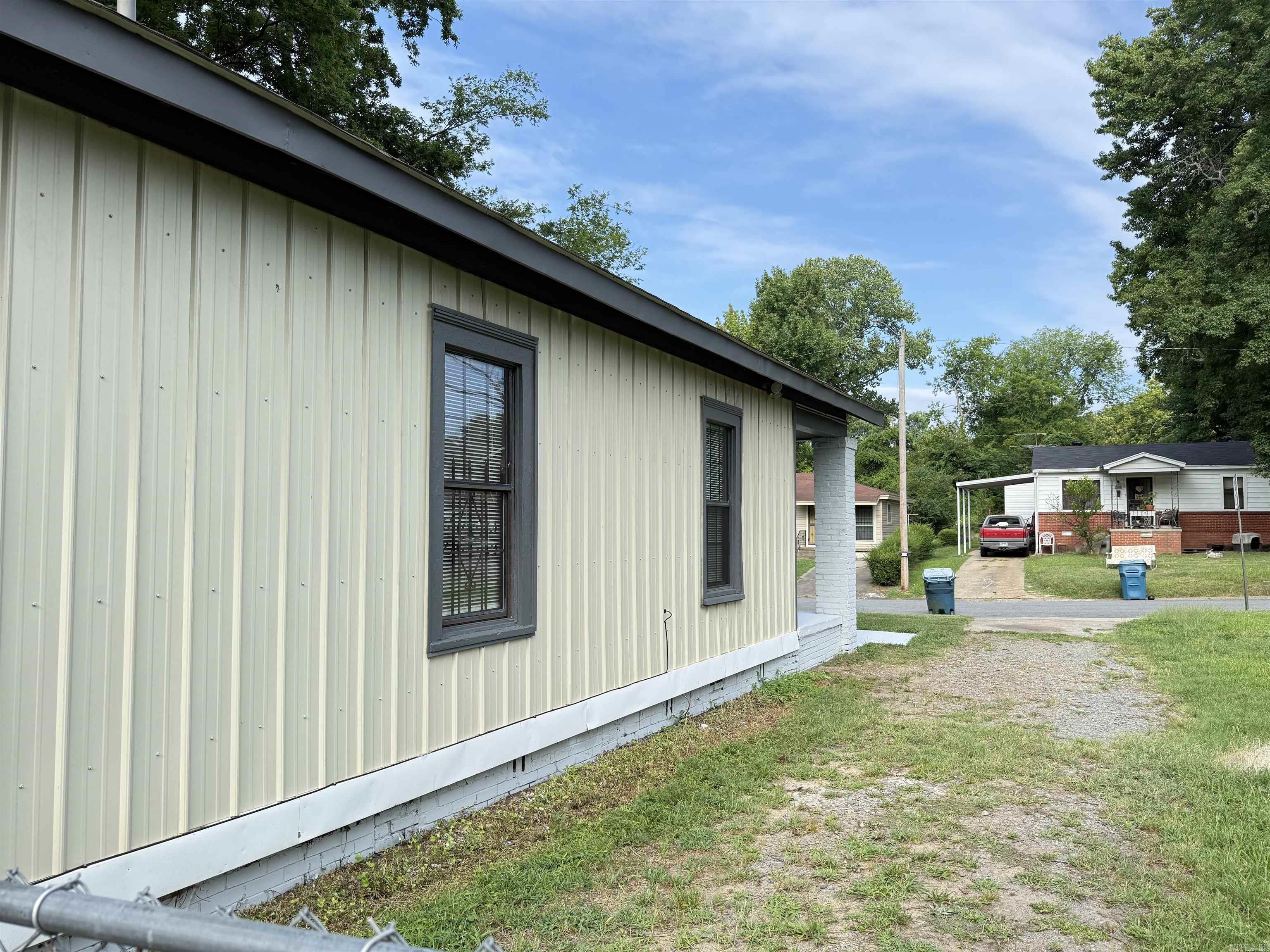 2105 Dennison Street Property Photo 13