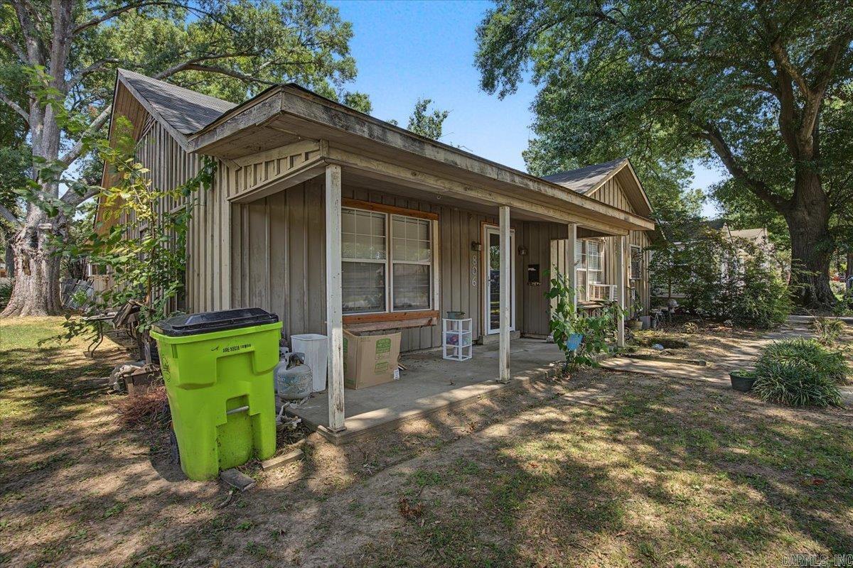 806 W 15th Street Property Photo 33