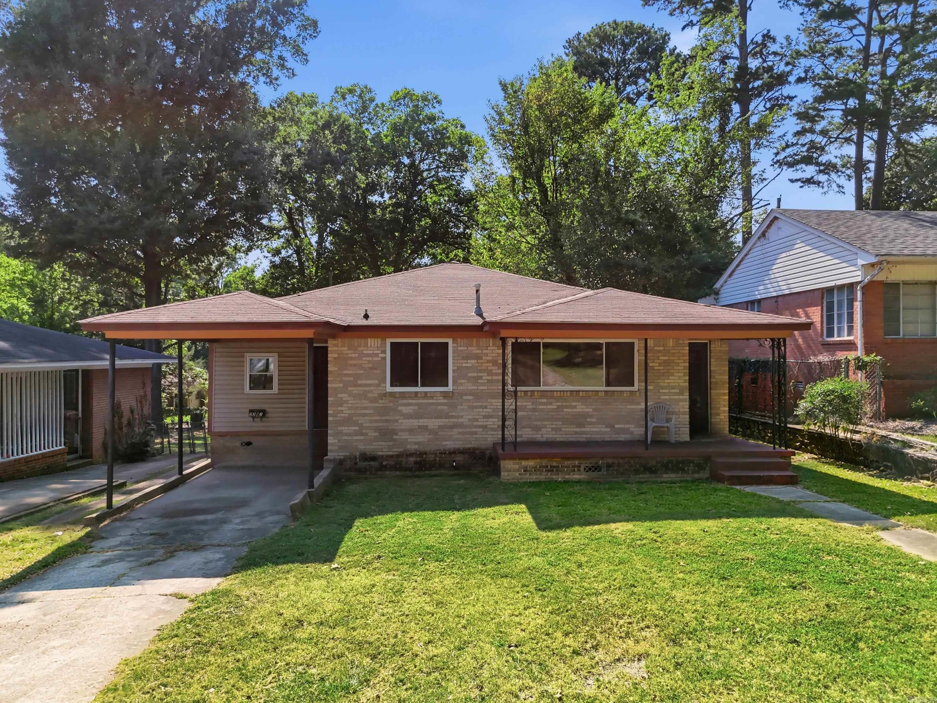 2212 Fair Park Boulevard Property Photo 1