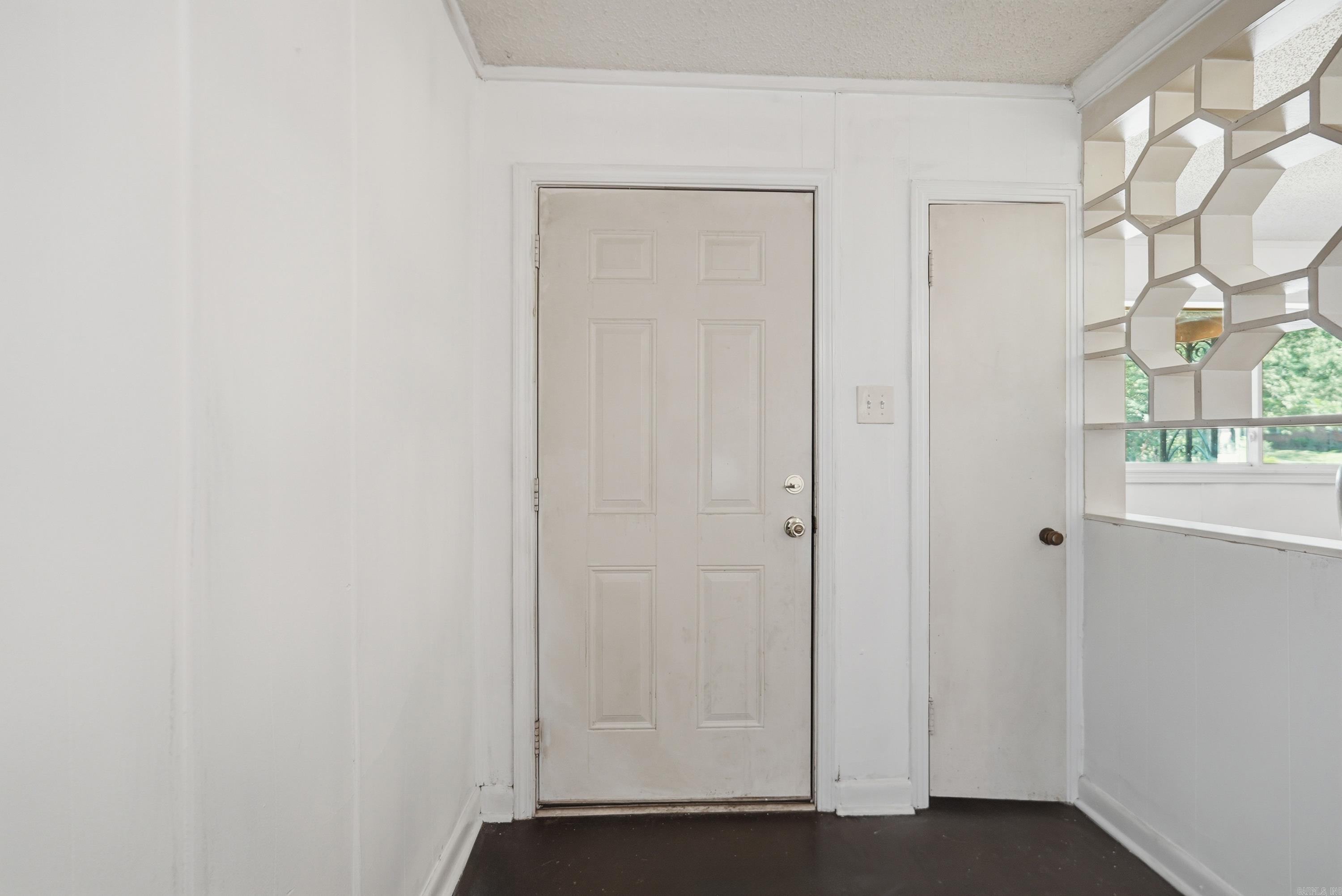 2212 Fair Park Boulevard Property Photo 6