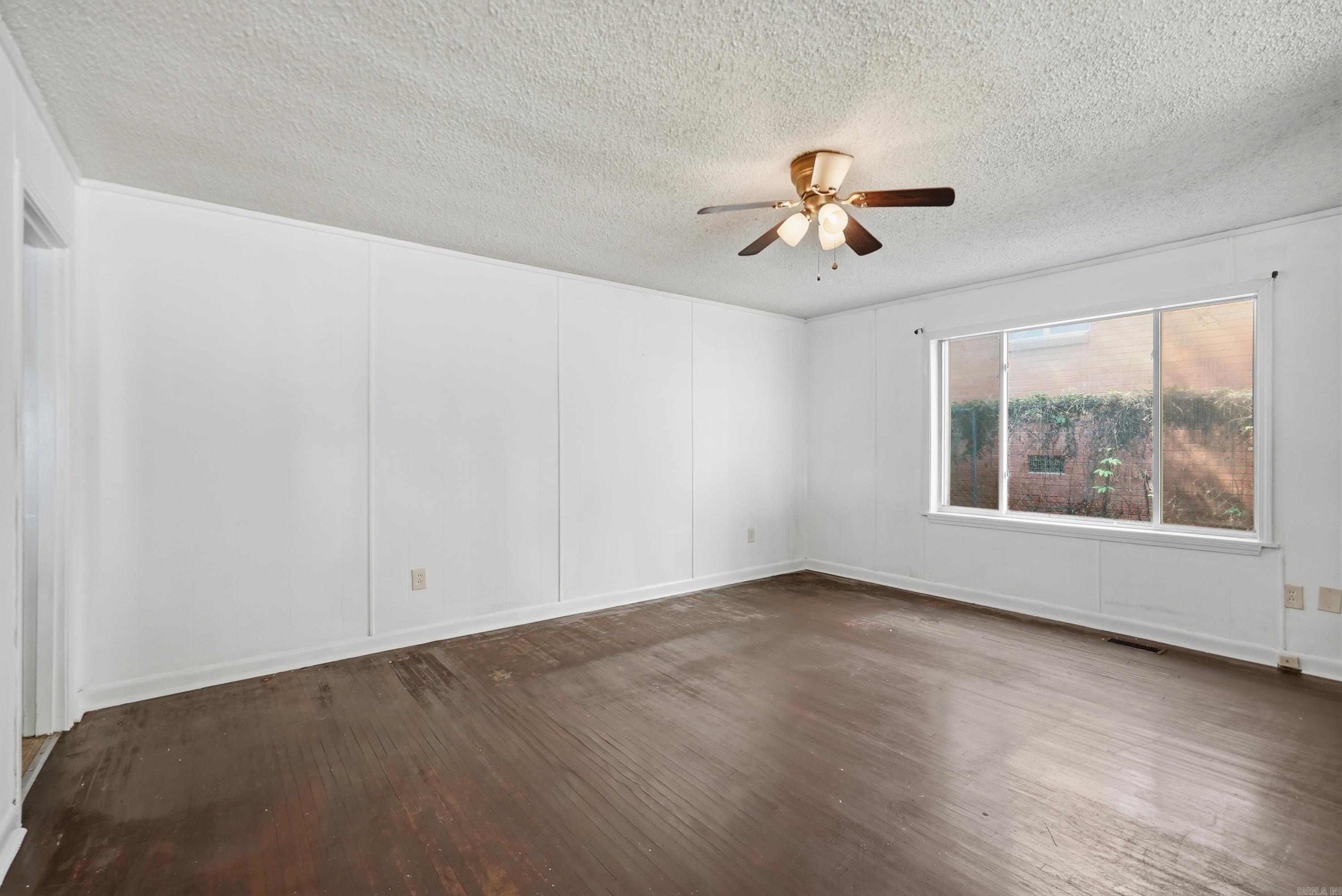2212 Fair Park Boulevard Property Photo 11