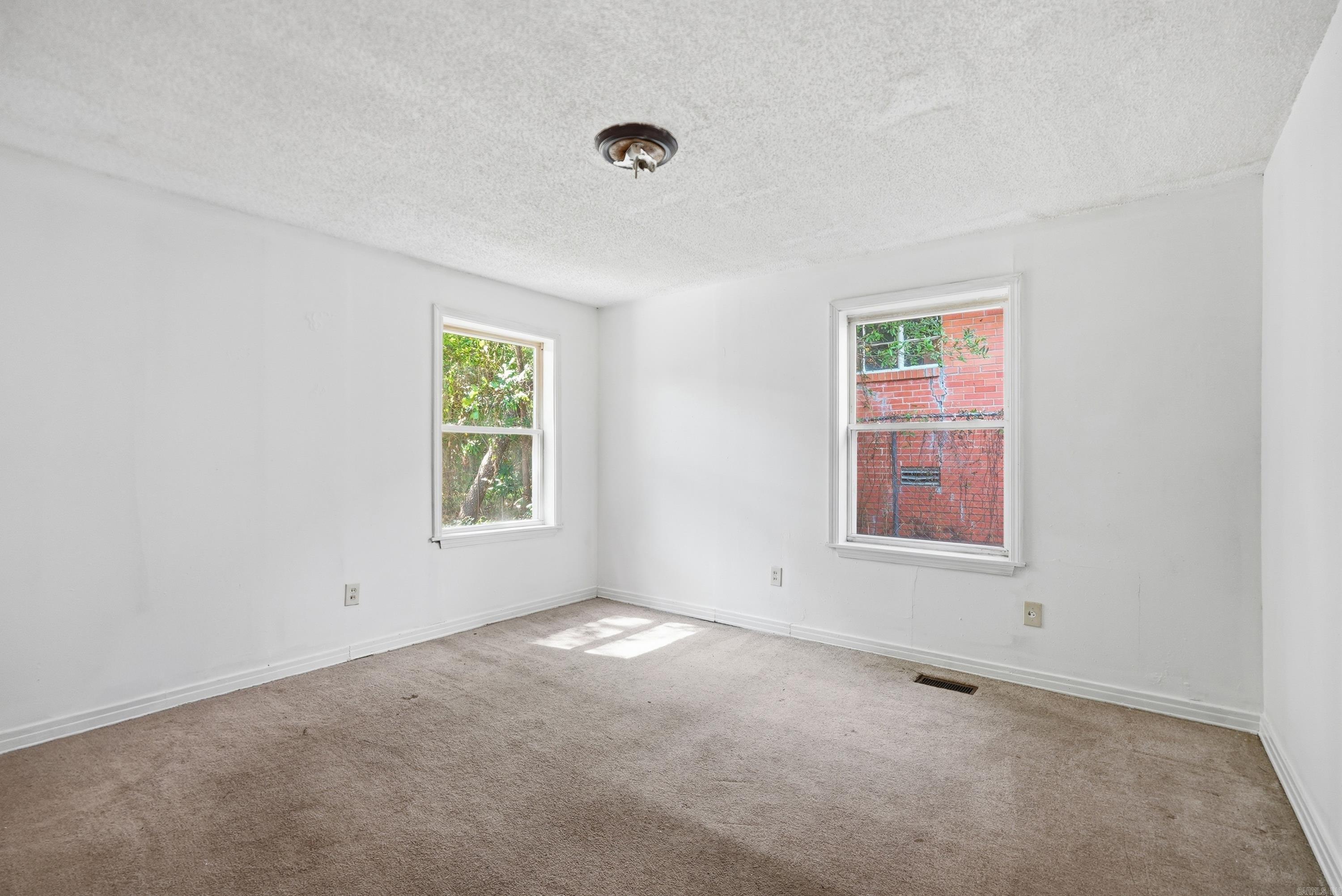 2212 Fair Park Boulevard Property Photo 16