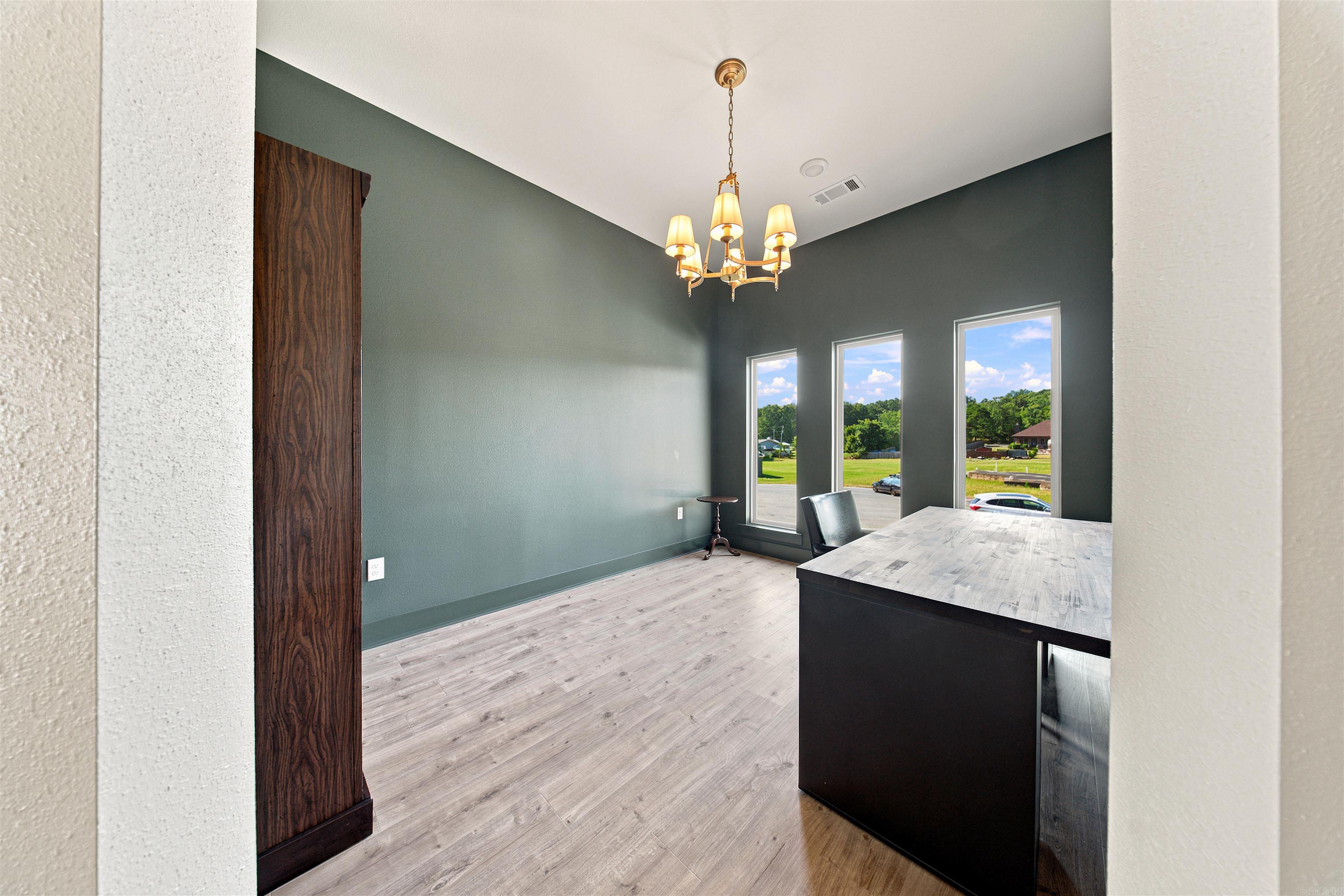 8303 Button Cove Property Photo 6