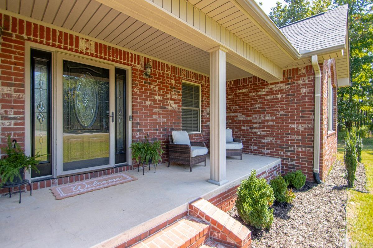 104 Parkway Square Property Photo 5