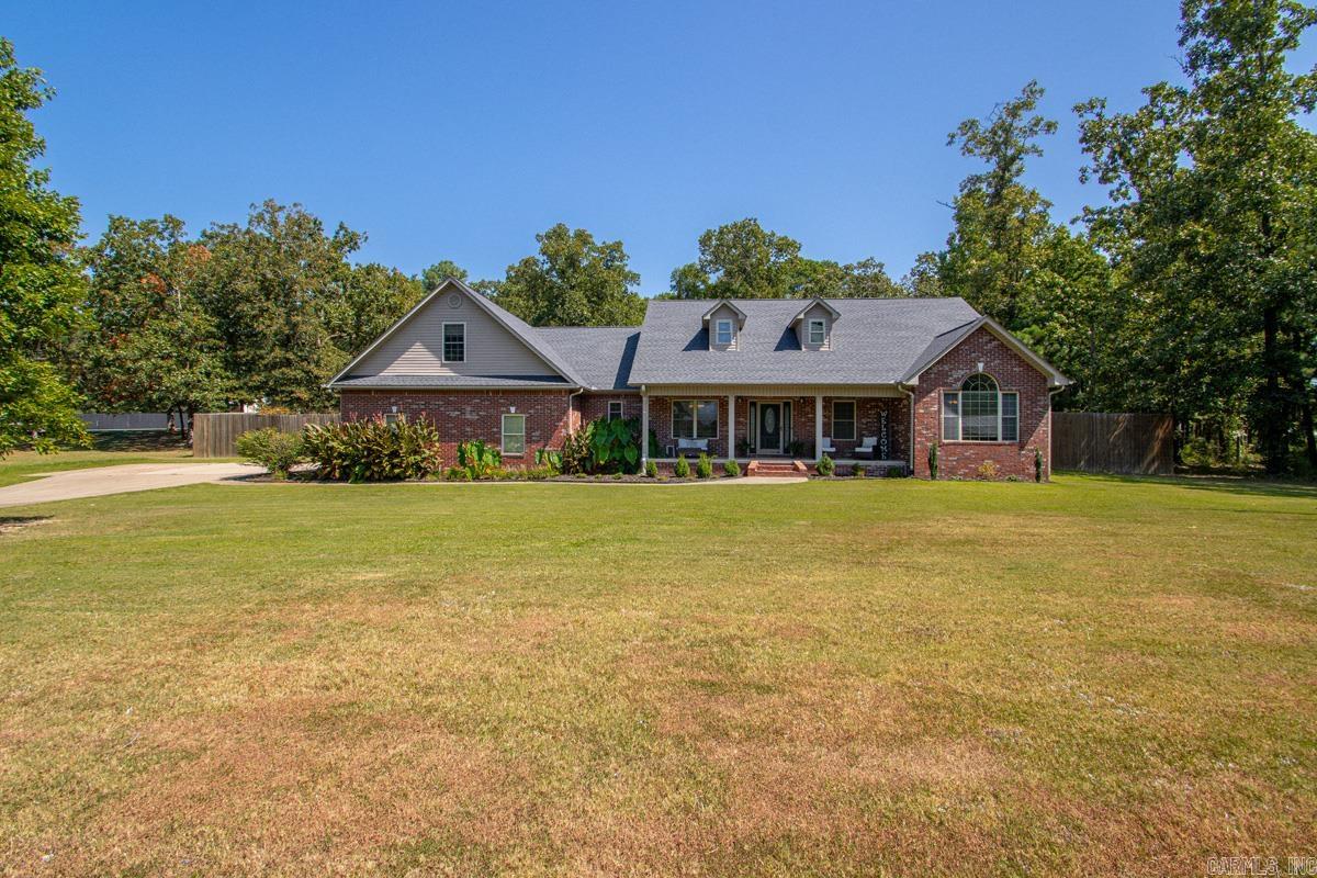 104 Parkway Square Property Photo 6