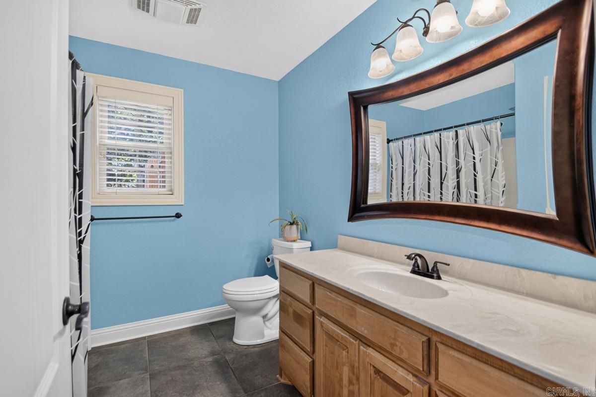 104 Parkway Square Property Photo 30