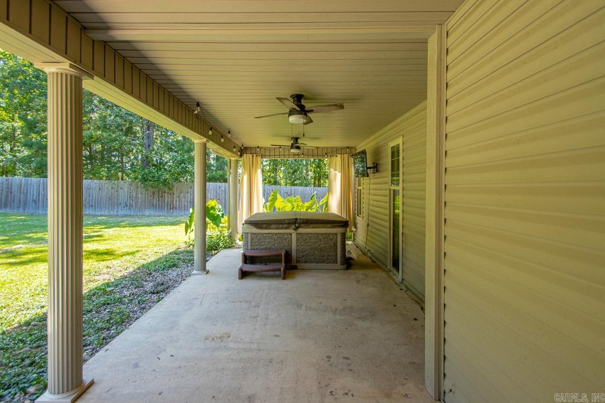 104 Parkway Square Property Photo 33