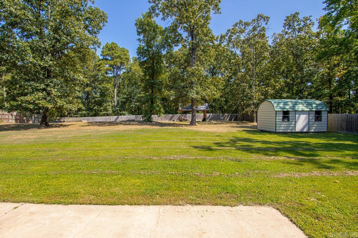 104 Parkway Square Property Photo 35