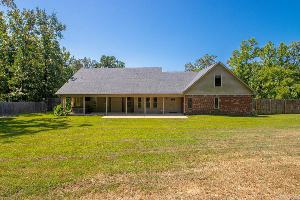 104 Parkway Square Property Photo 36