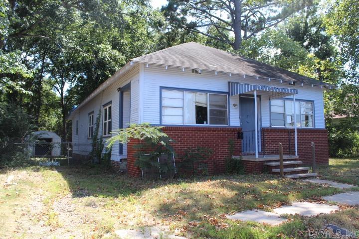 307 E Holly Street Property Photo 1